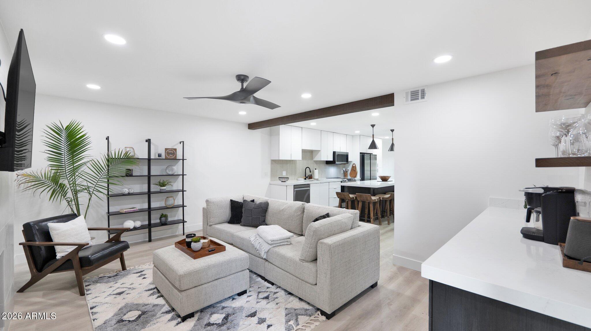 7207 N VIA DE PAESIA --