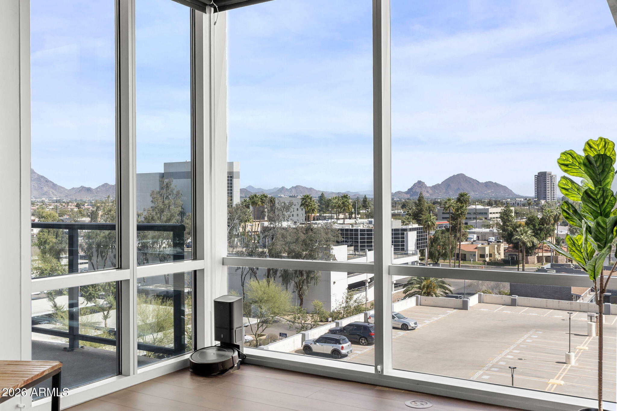 1 E LEXINGTON Avenue 503