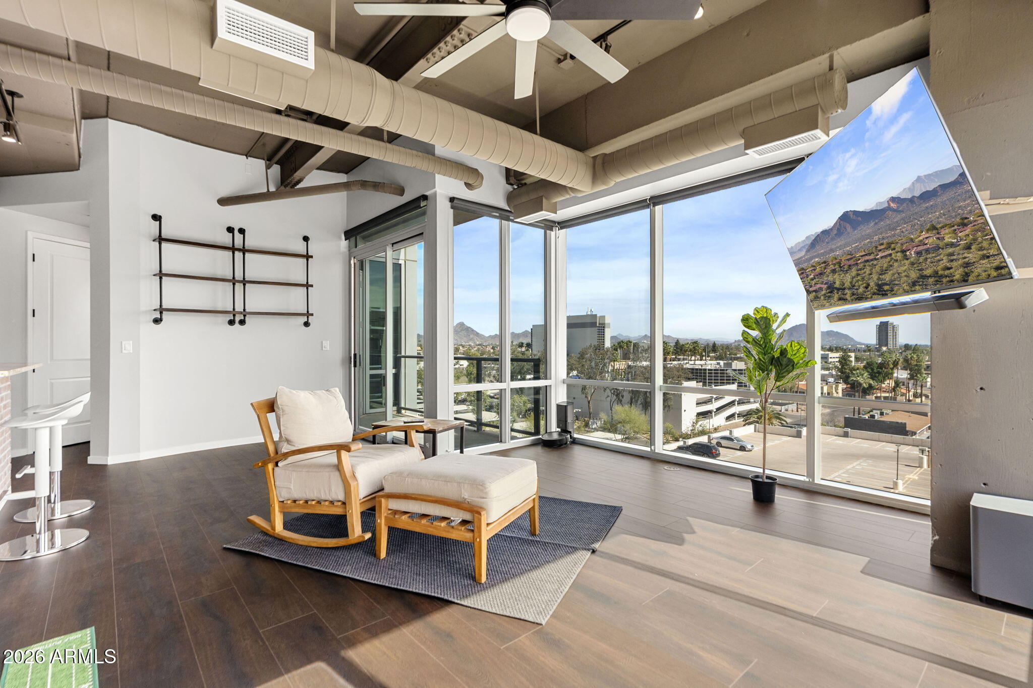 1 E LEXINGTON Avenue 503