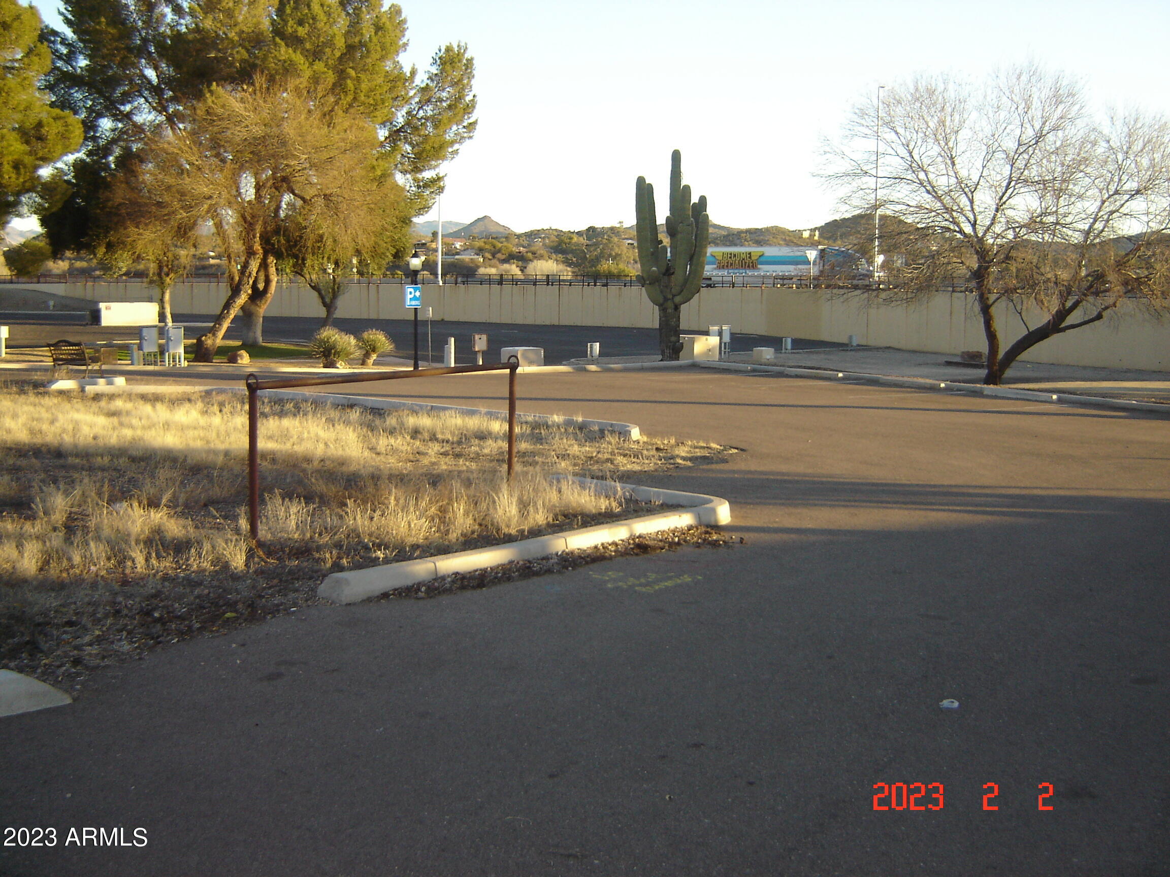 221 E APACHE Street 5