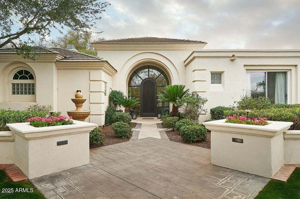 7121 E FOOTHILL Drive