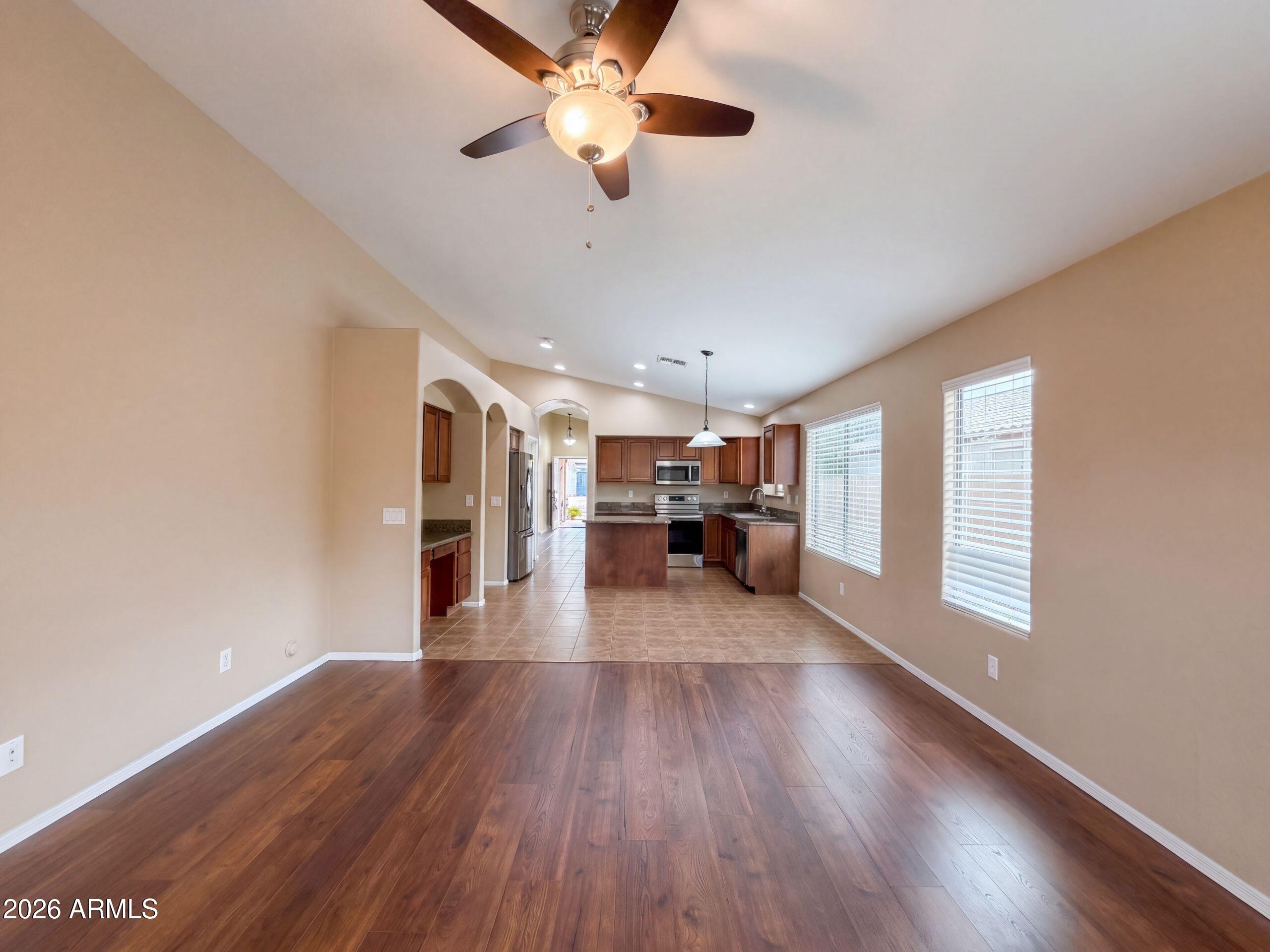 1365 E PRICKLY PEAR Drive