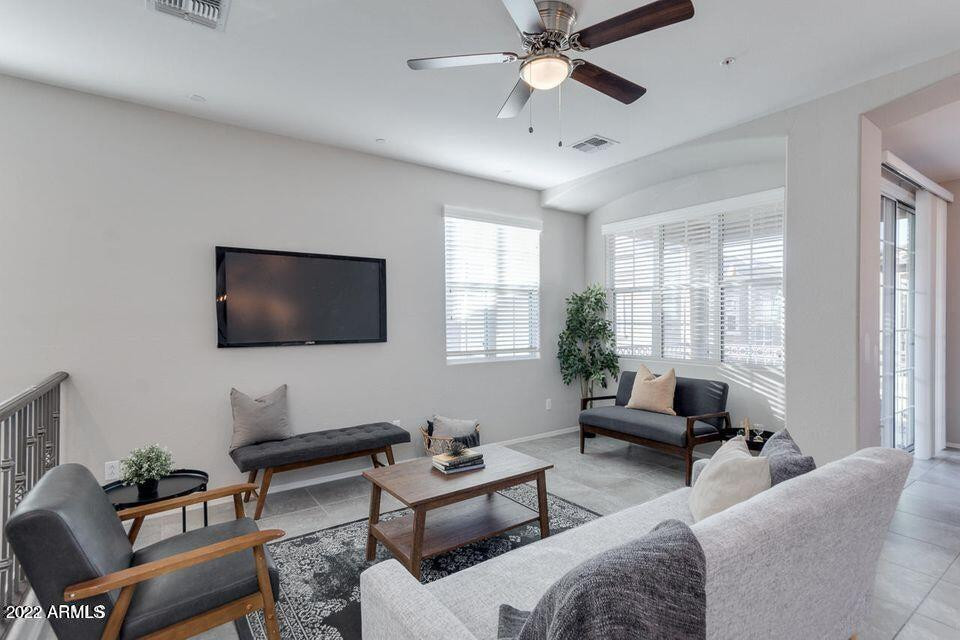 4763 E Red Oak Lane Unit 101