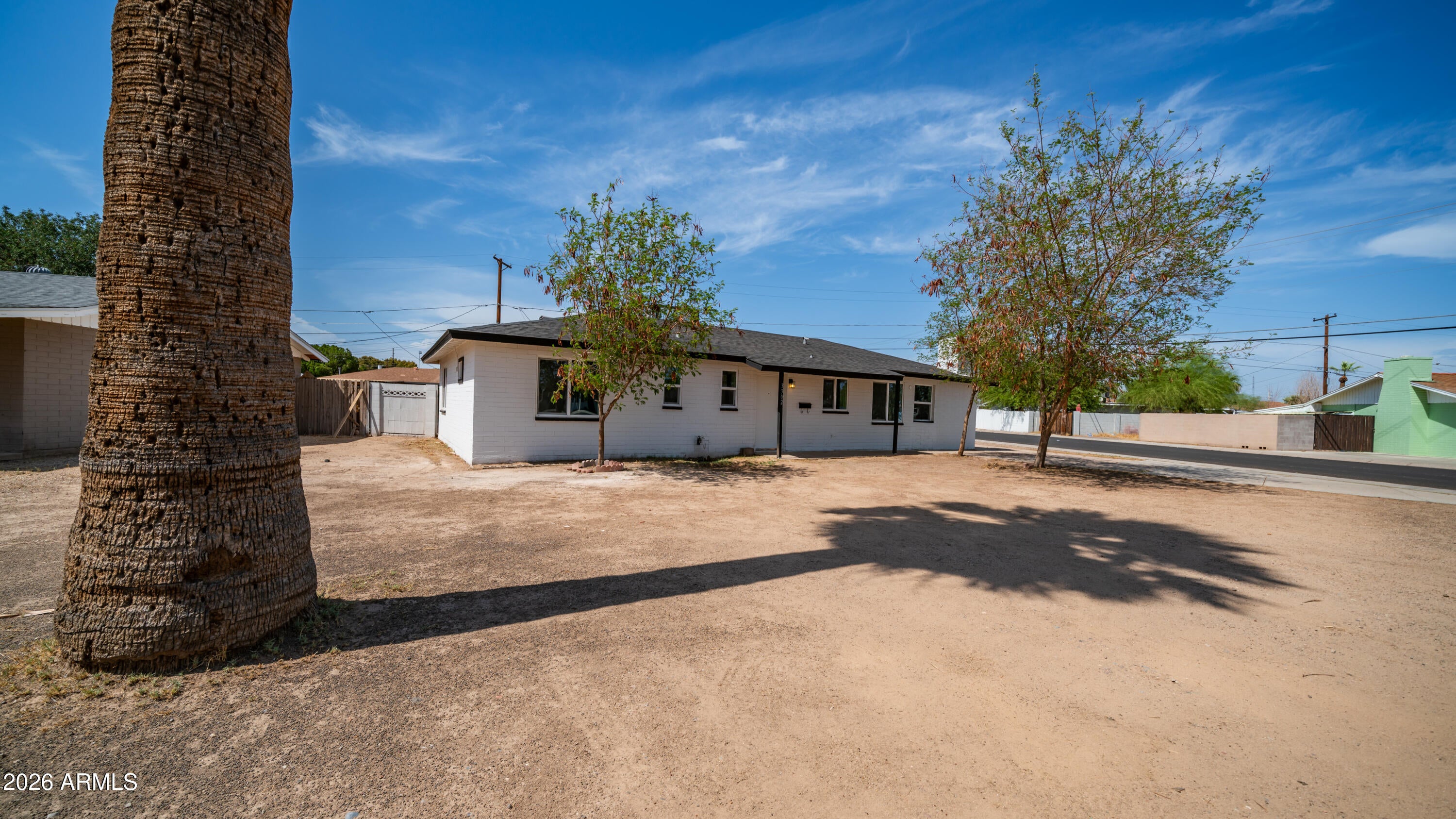 3302 W TURNEY Avenue