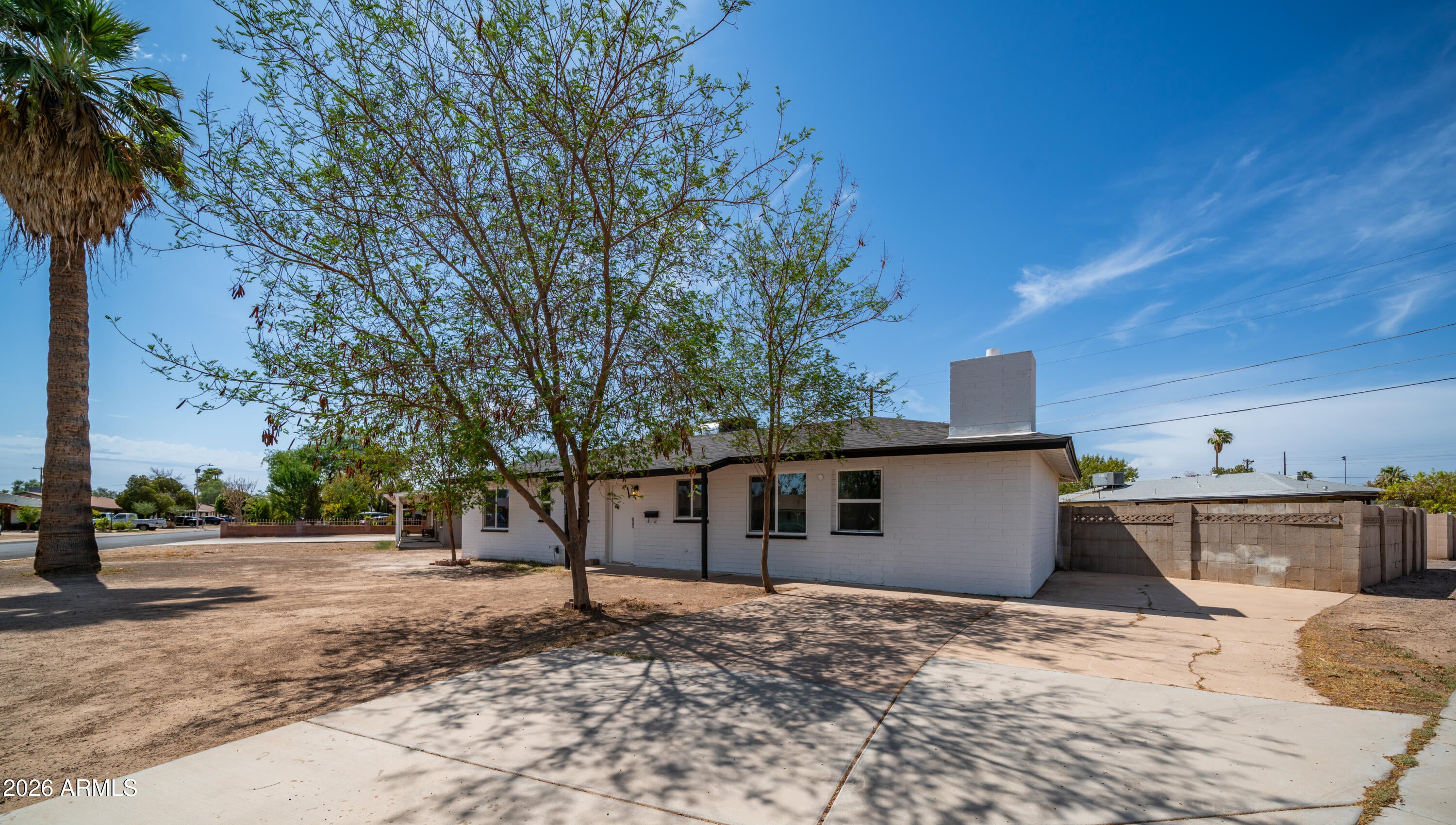 3302 W TURNEY Avenue