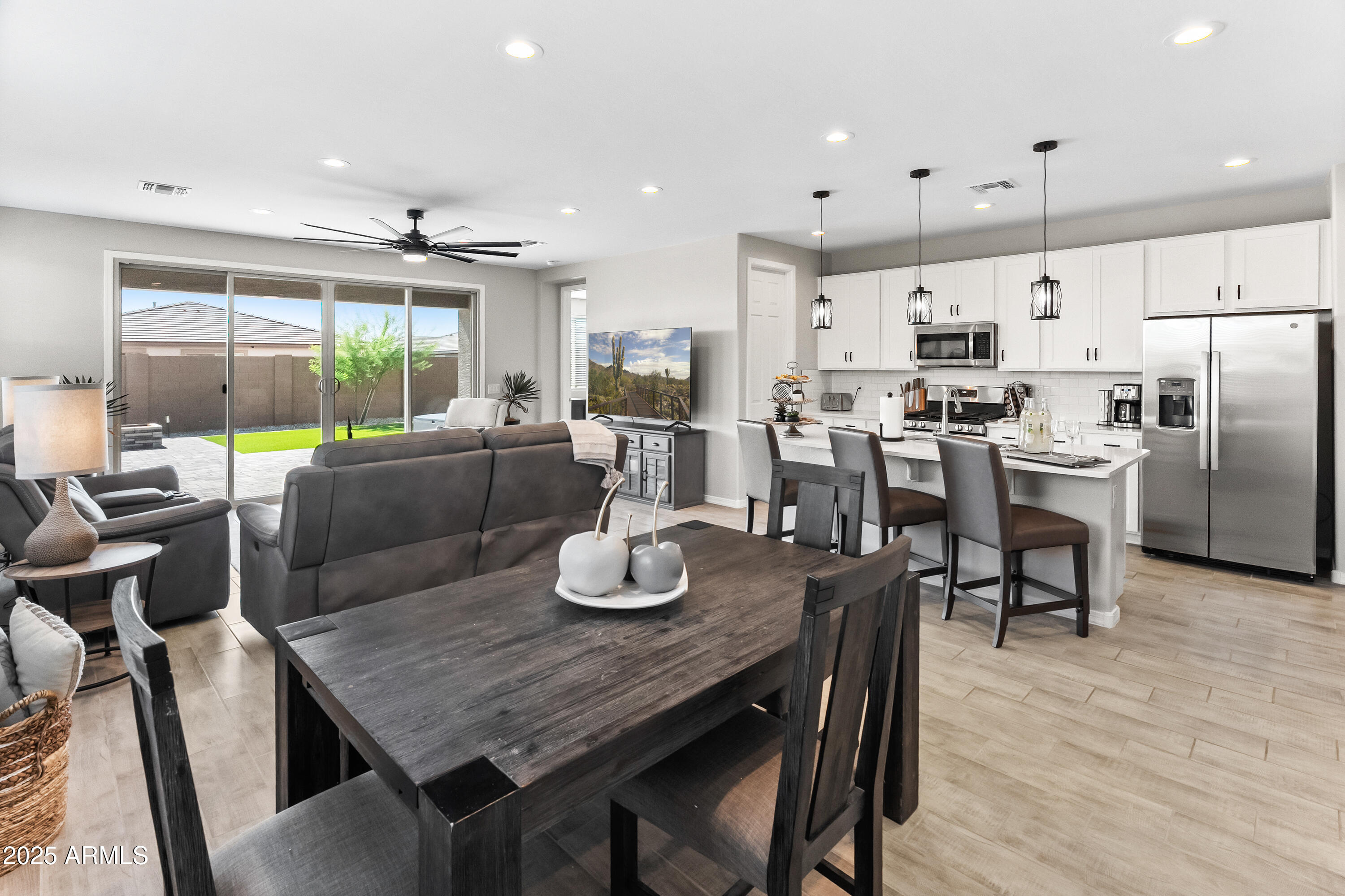 17745 W RUNNING DEER Trail