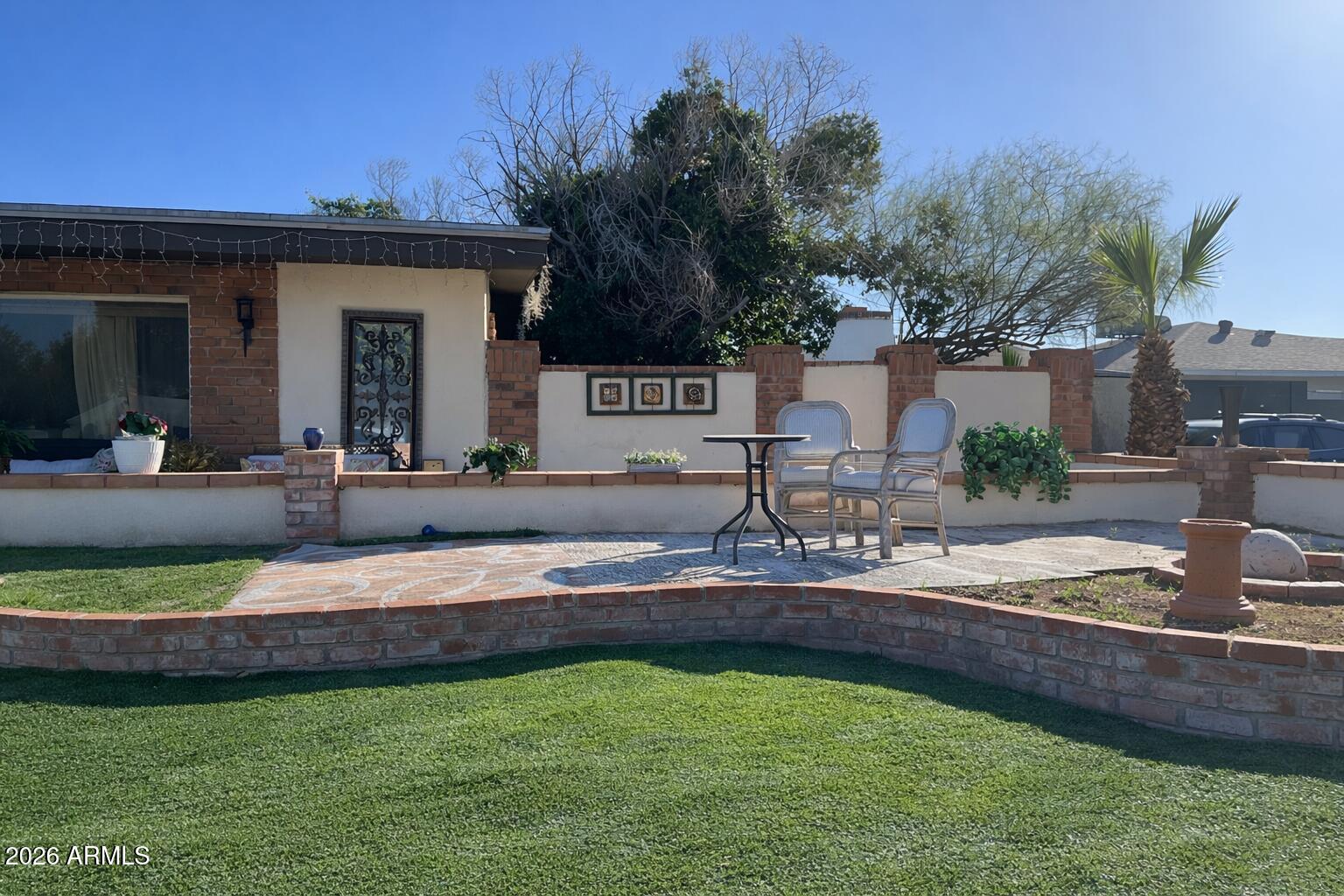 21 E SAINT CHARLES Avenue