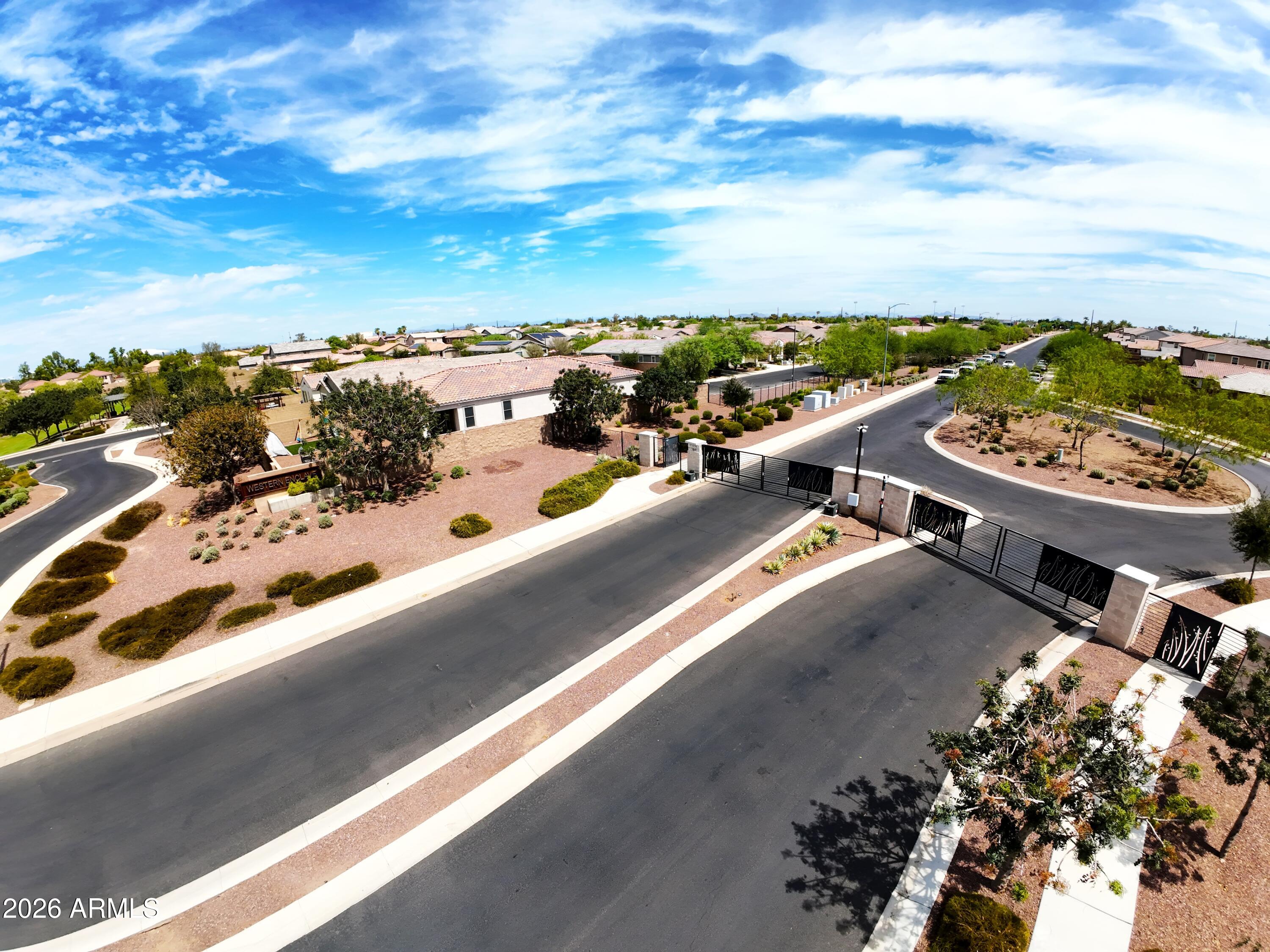 9416 W HEATHERBRAE Drive