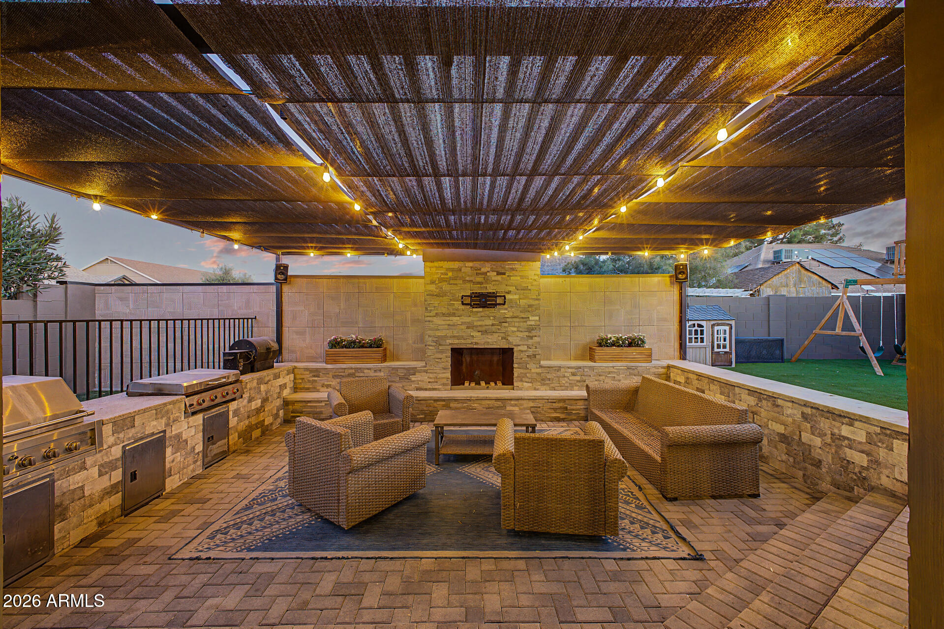 4101 W CALLE LEJOS --