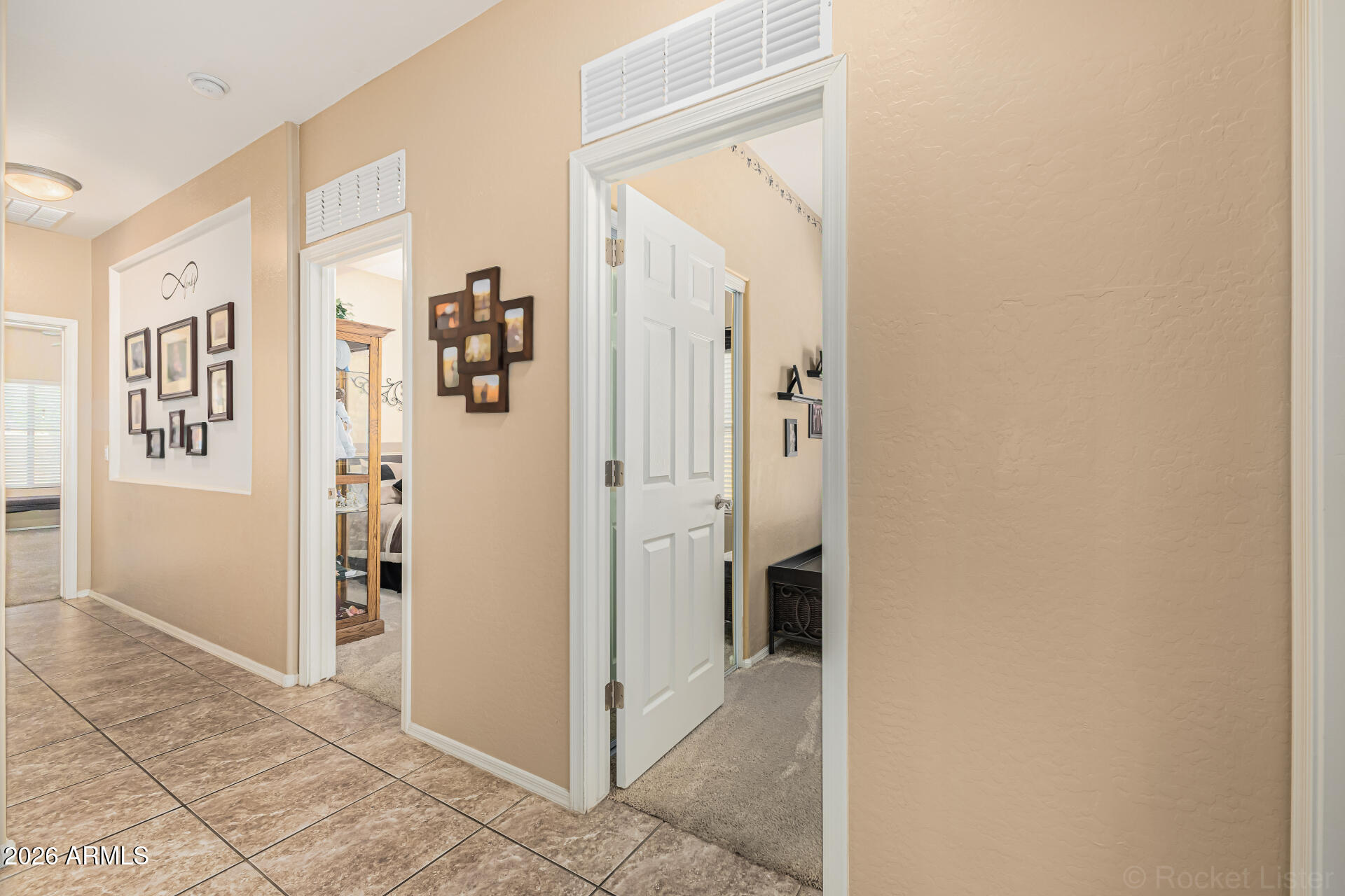 186 W DESERT VISTA Trail