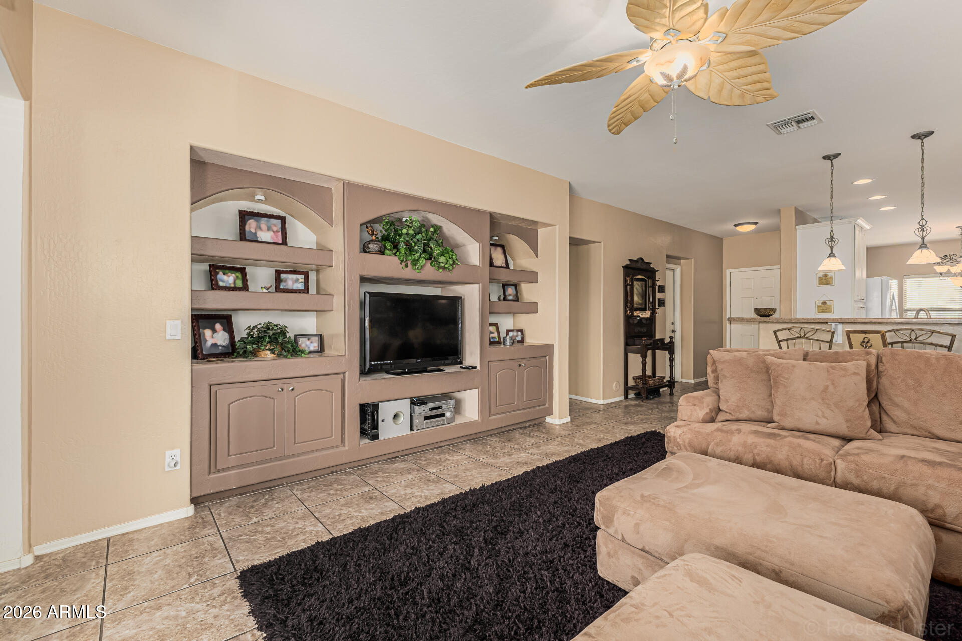 186 W DESERT VISTA Trail