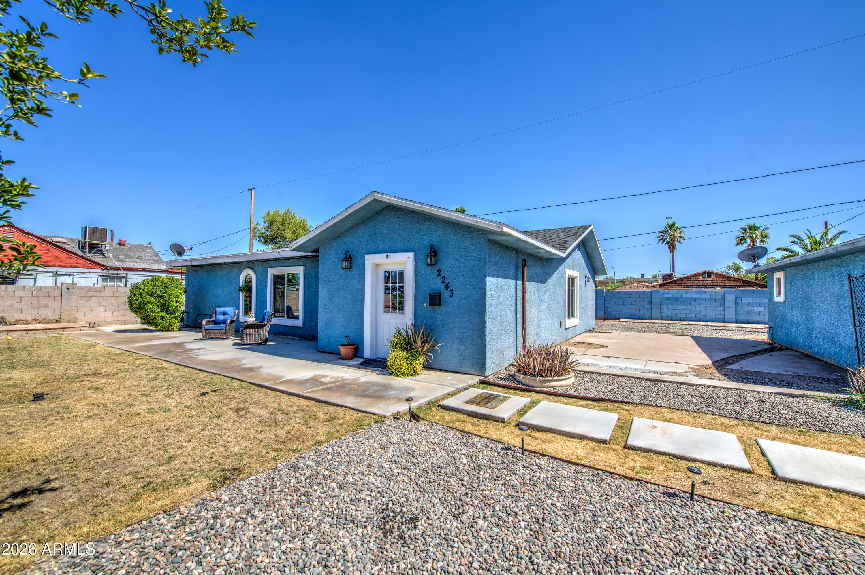 2243 E WILLETTA Street