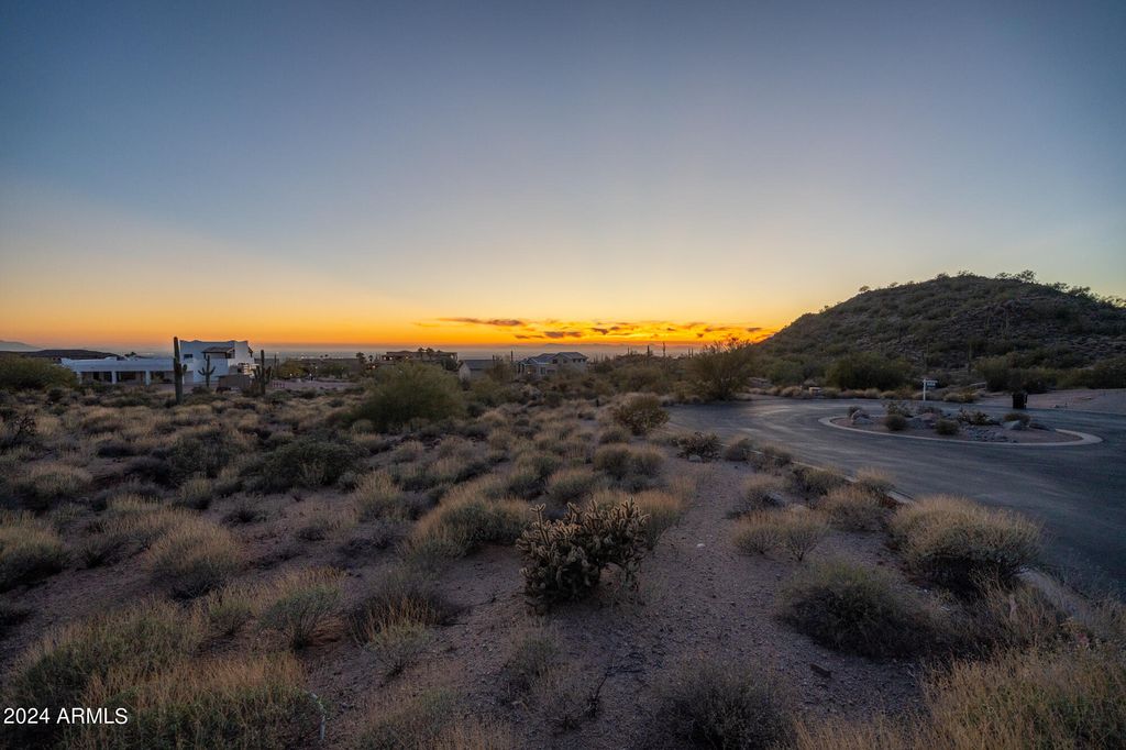 Photo of 8717 E Regina Circle #33, Mesa, AZ 85207 (MLS # 6652942)