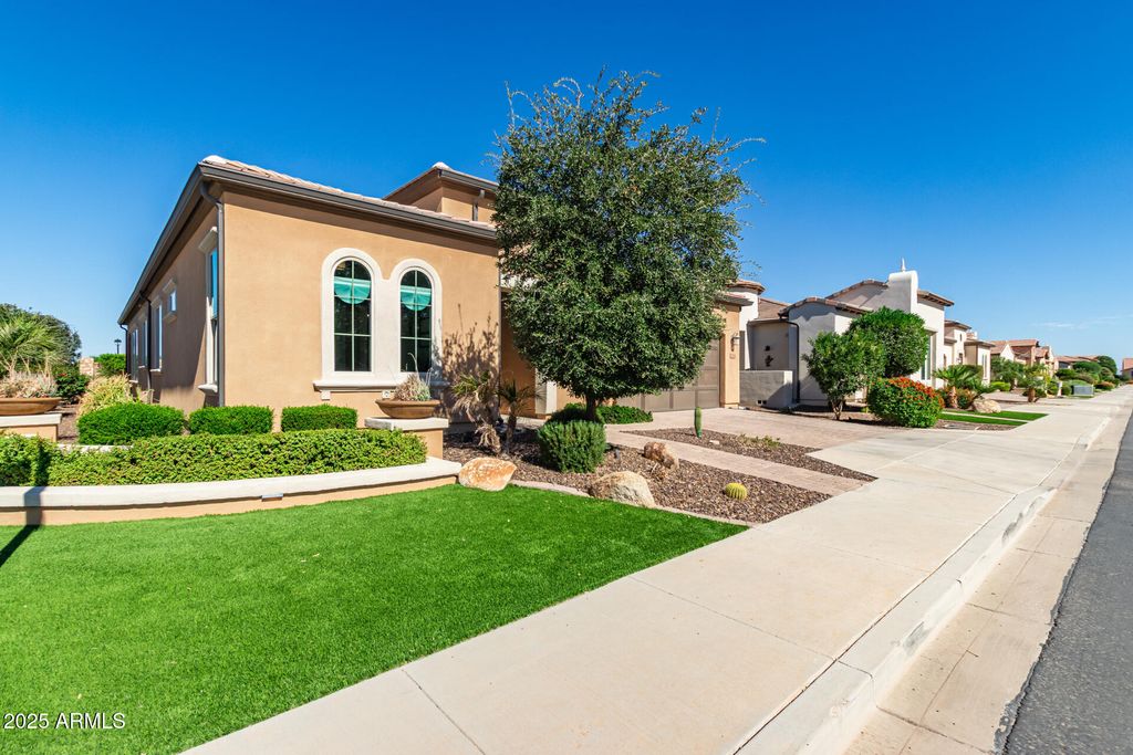 Photo of 724 E Snowy Farm Drive, Queen Creek, AZ 85140 (MLS # 6943240)
