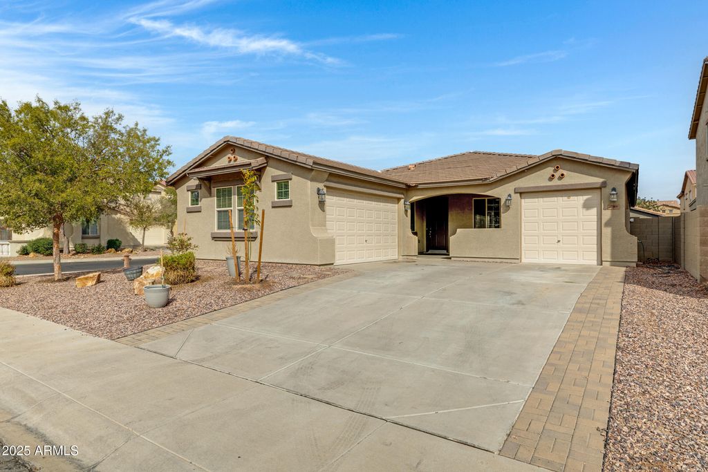 Photo of 42596 W Cheyenne Drive, Maricopa, AZ 85138 (MLS # 6927518)