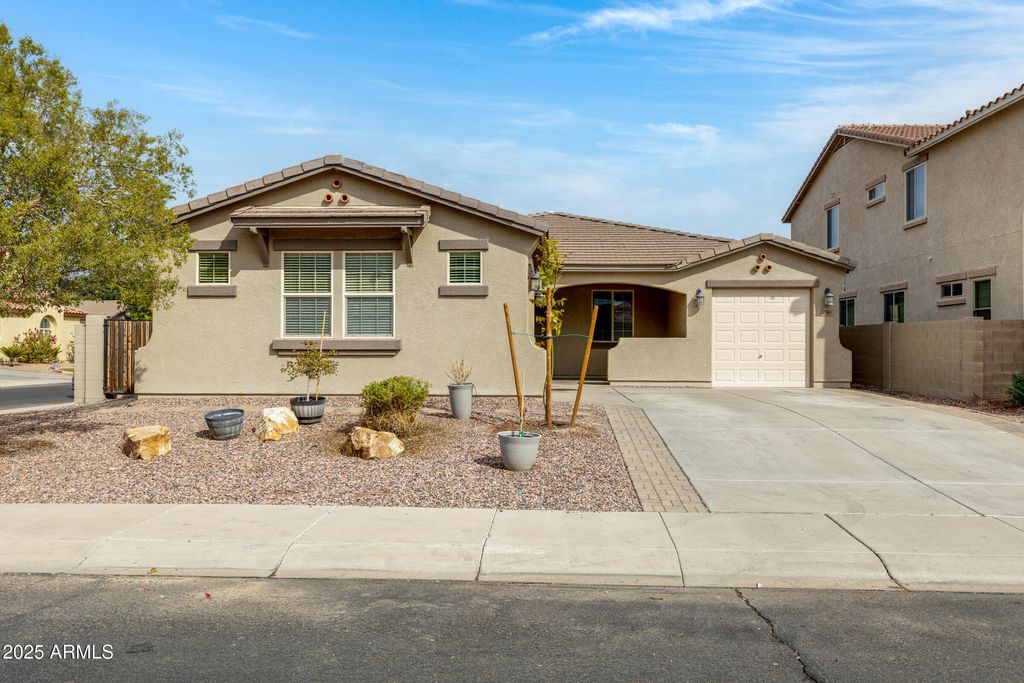 Photo of 42596 W Cheyenne Drive, Maricopa, AZ 85138 (MLS # 6927518)