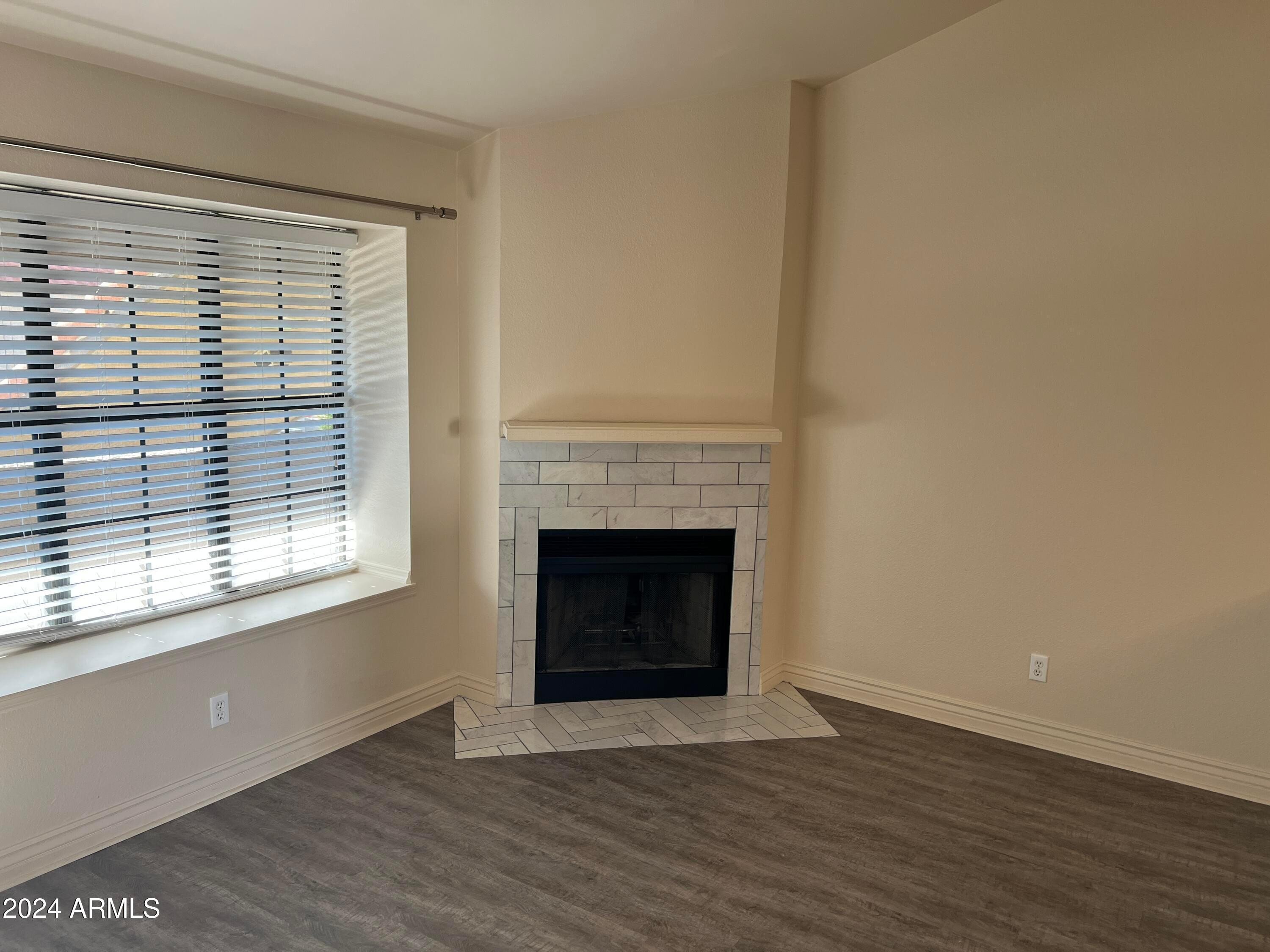 5704 E Aire Libre Avenue Unit 2049