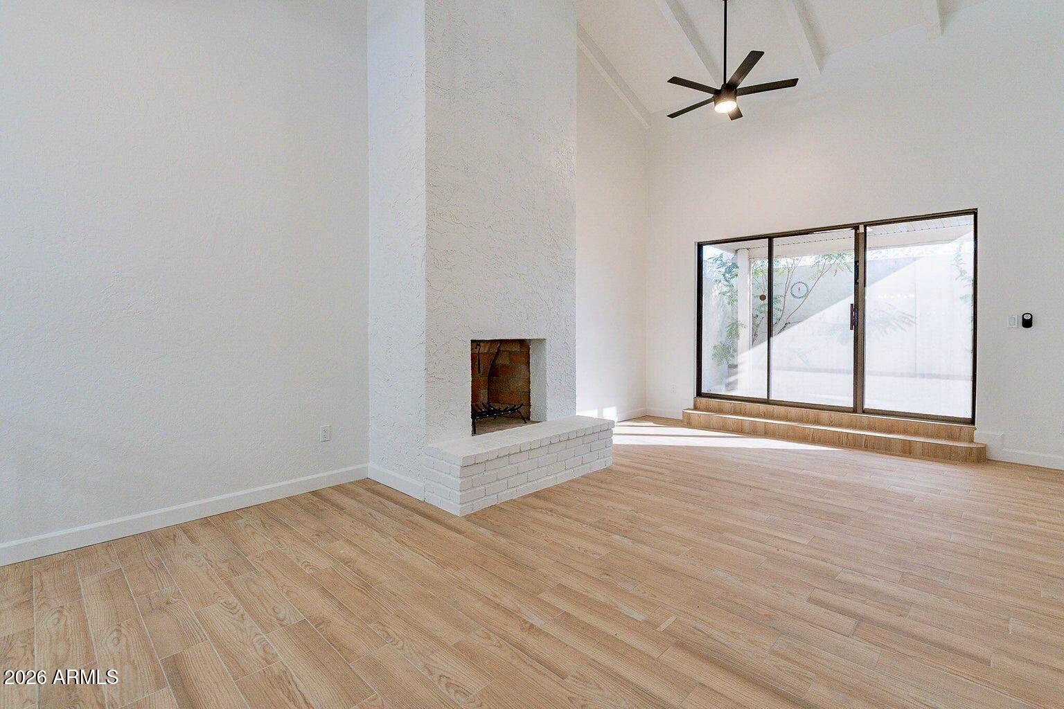 CORTE MADERA - Residential