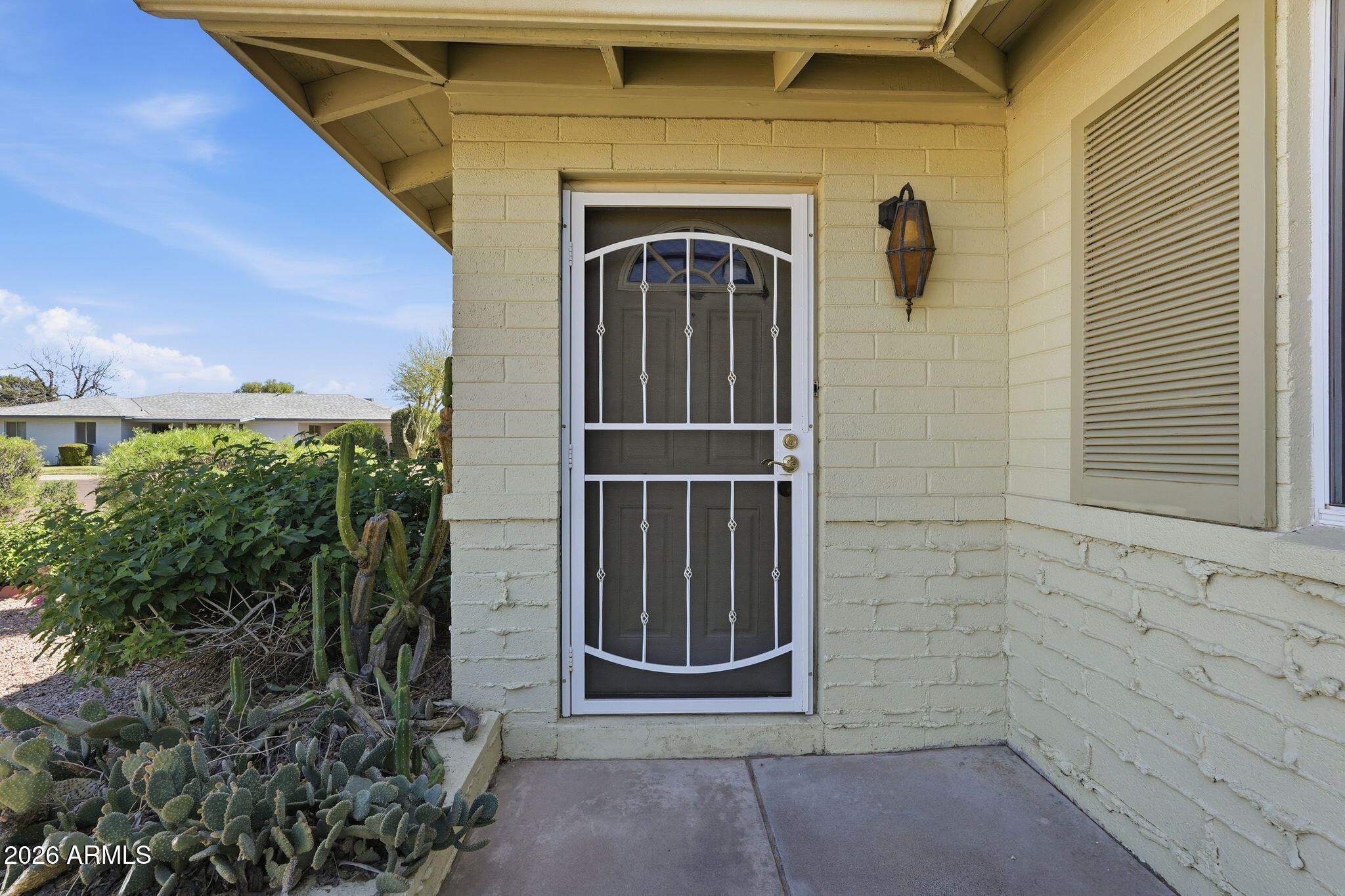 8103 E WILSHIRE Drive