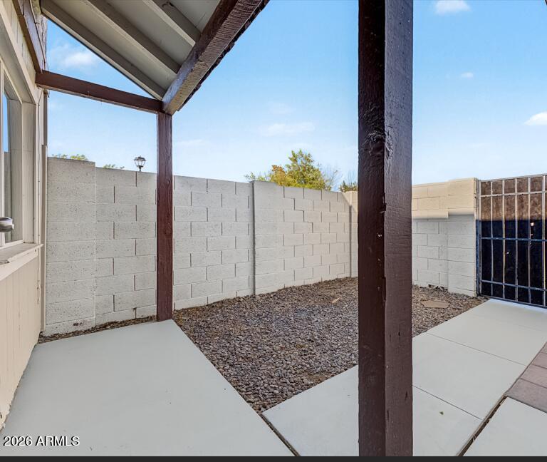 1020 E REDFIELD Road