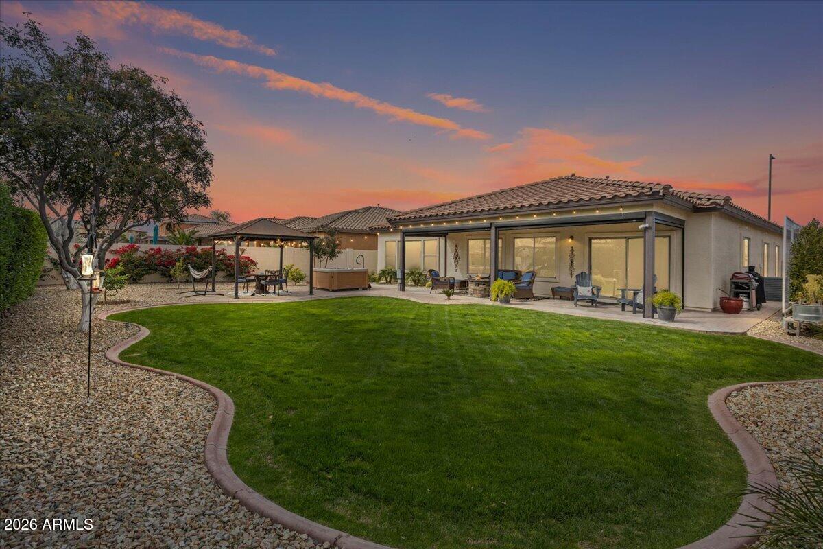 19135 W COLTER Street