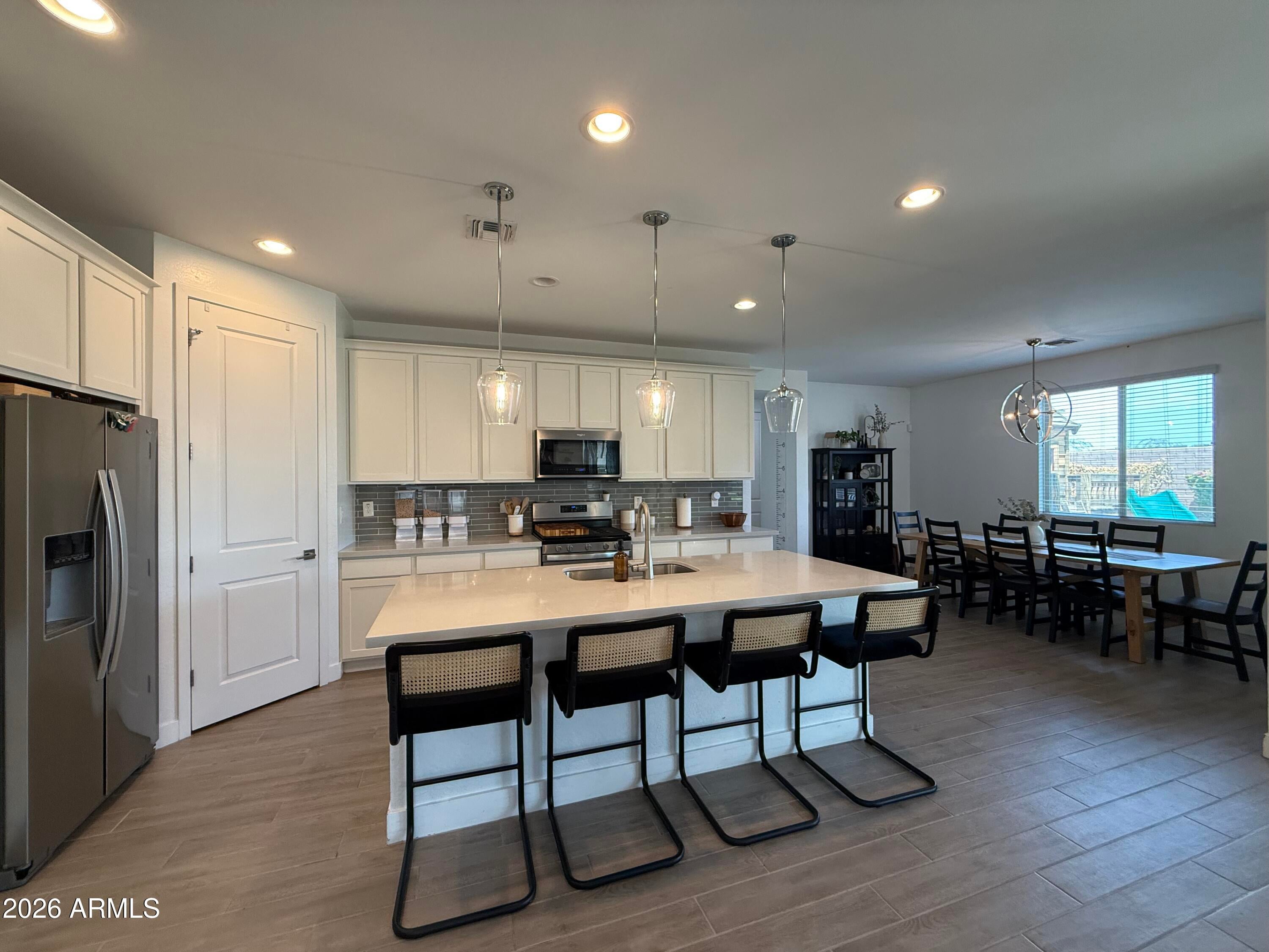 10312 E REVOLUTION Drive