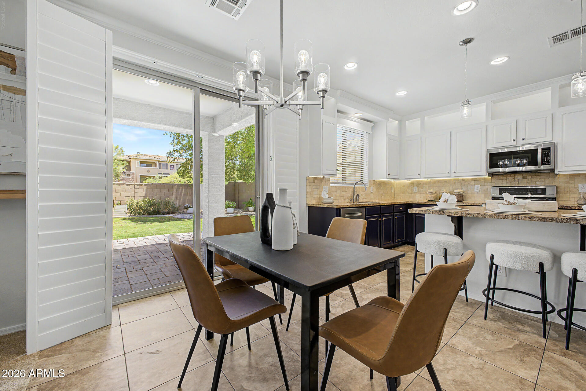 3957 S VINEYARD Court