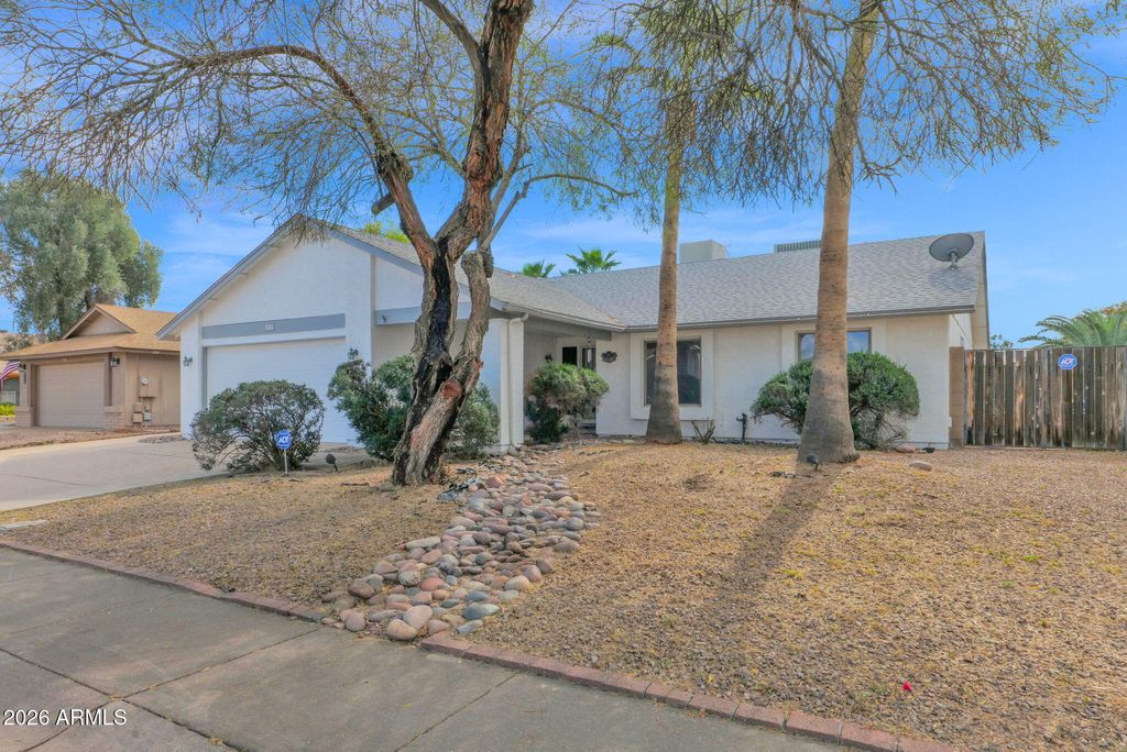 Photo of 2035 W Gila Lane, Chandler, AZ 85224 (MLS # 6986449)
