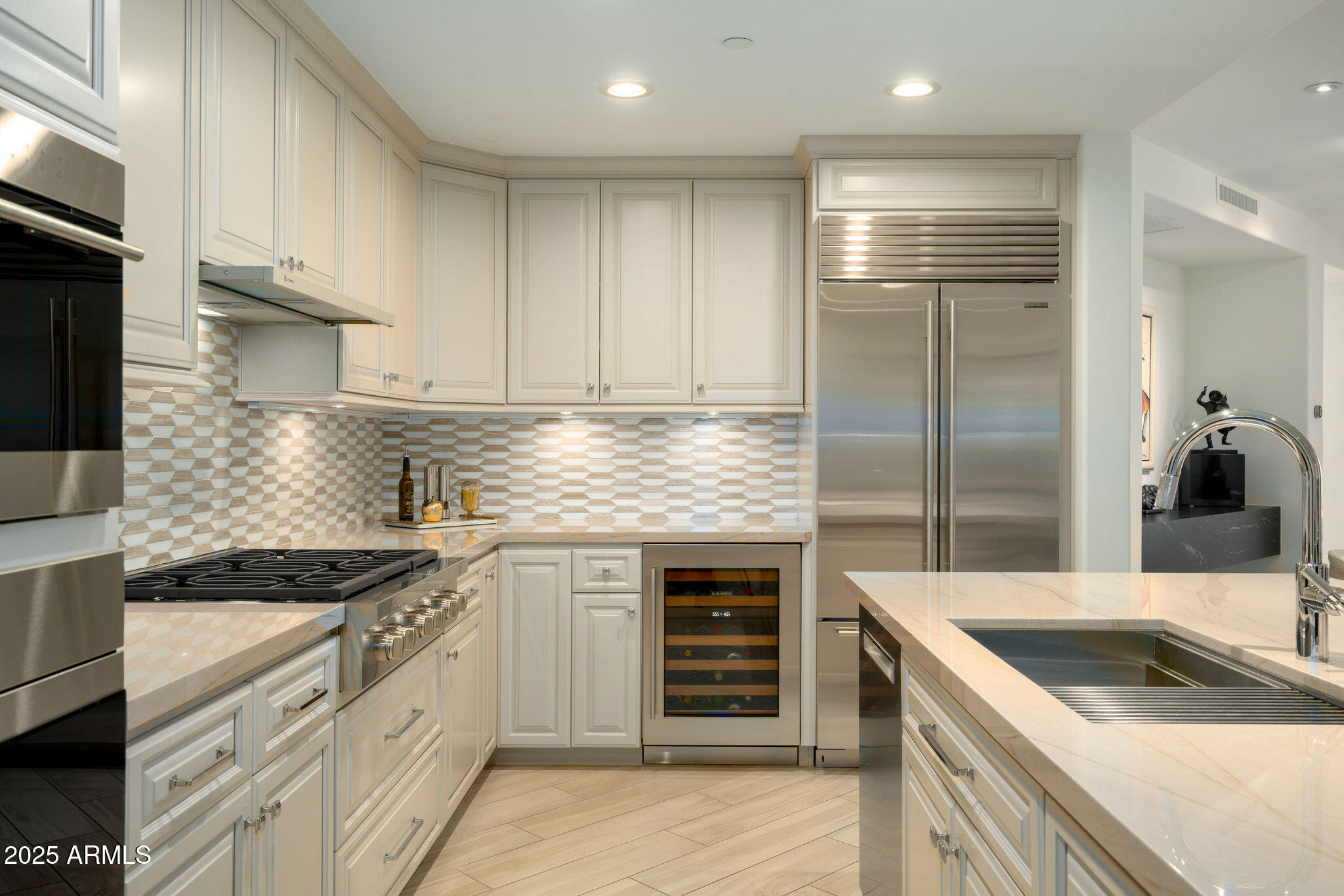 7175 E CAMELBACK Road 301