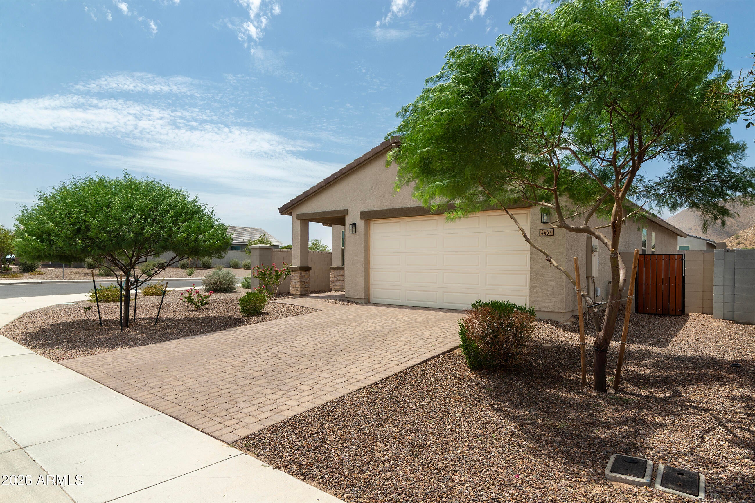 4457 W HUNTER Trail