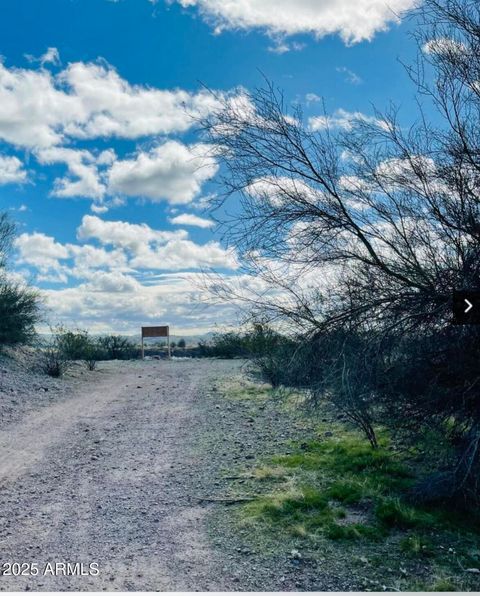 A home in Wickenburg