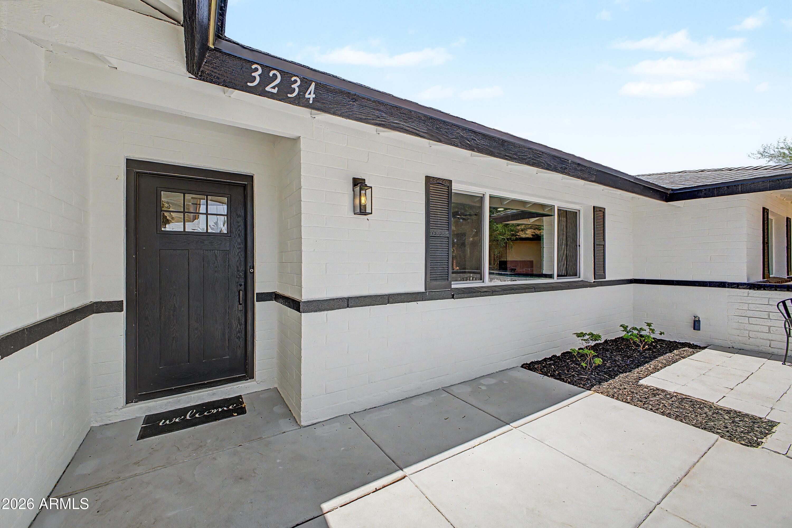 3234 S ALLRED Drive