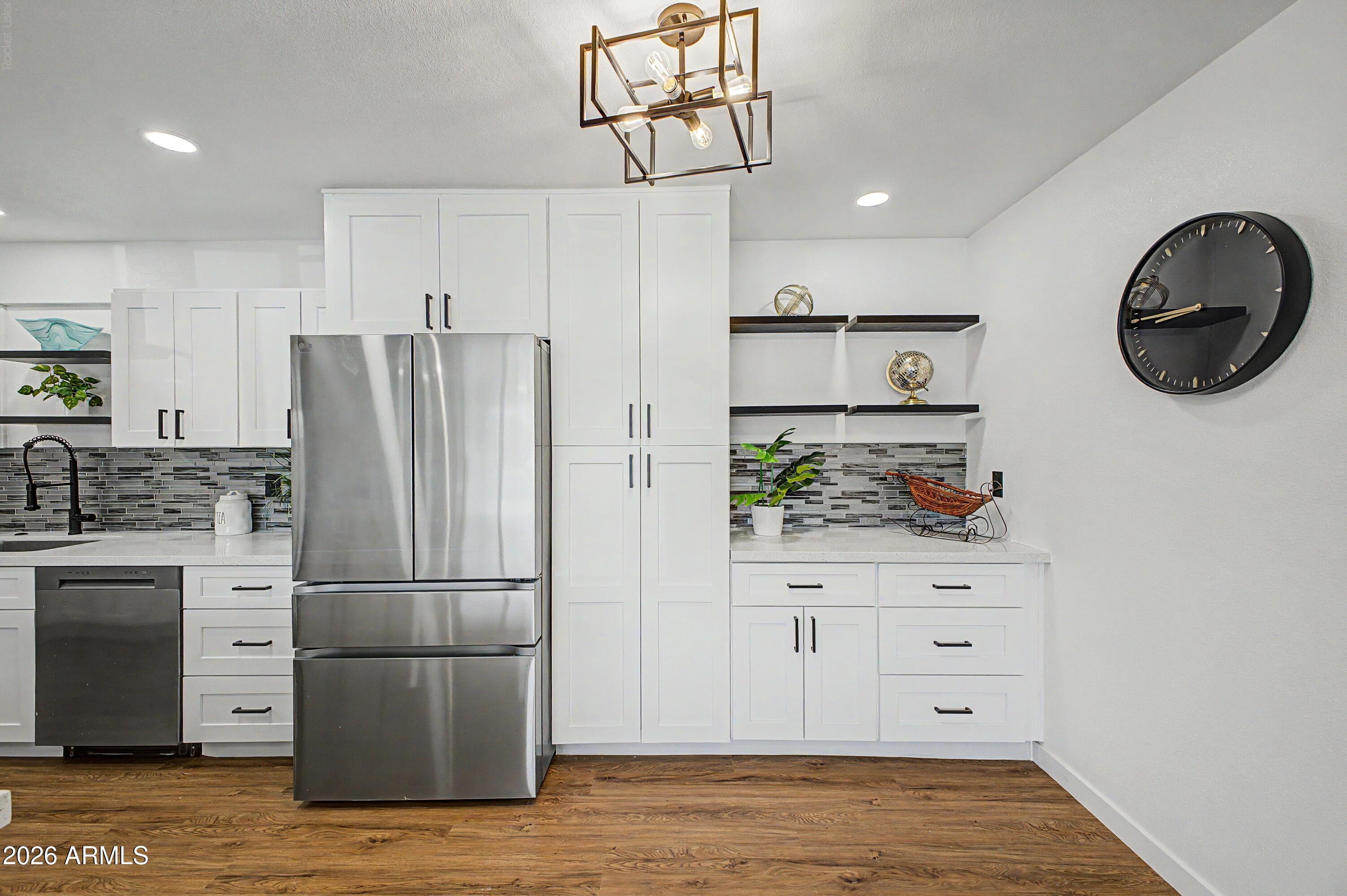 3234 S ALLRED Drive