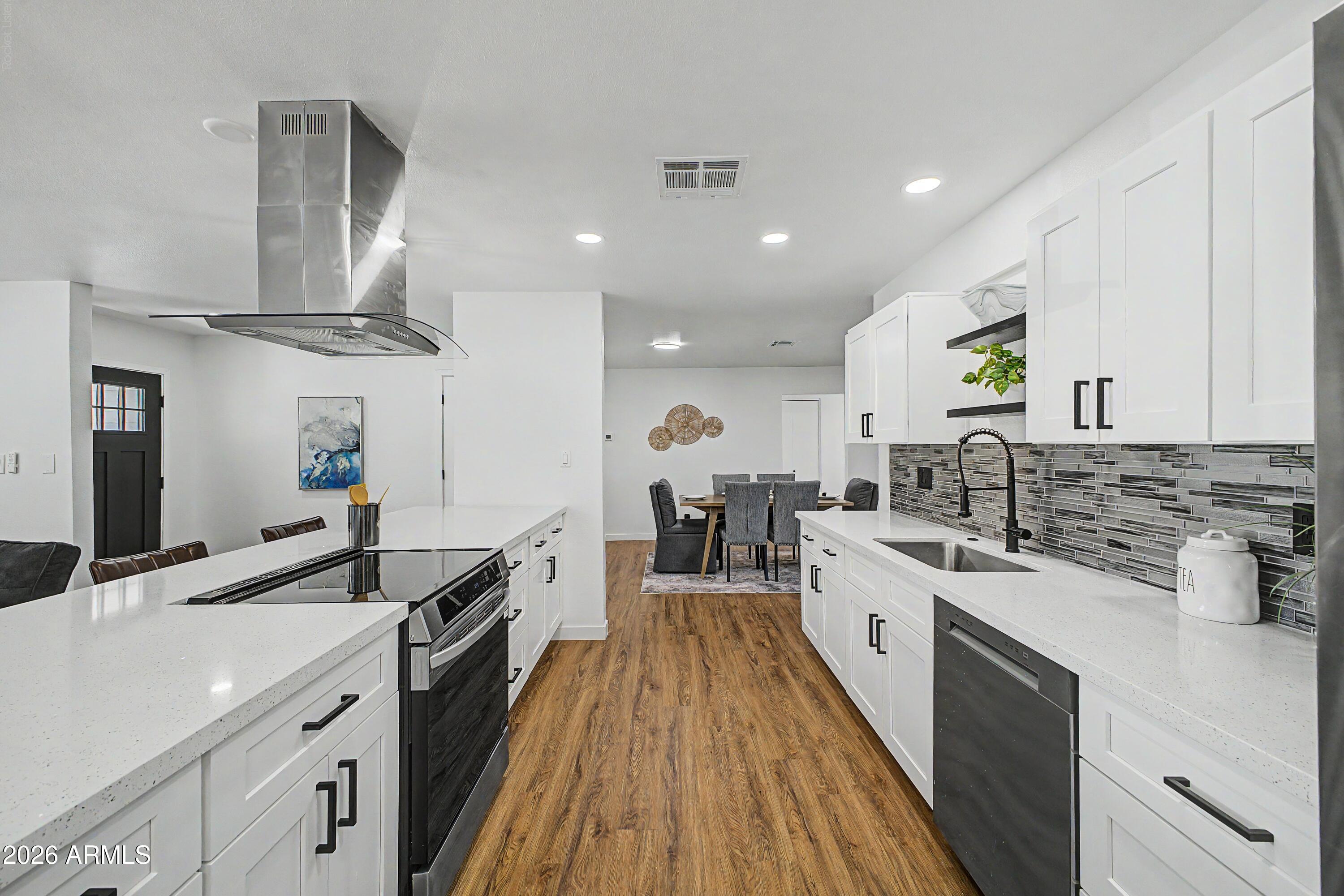 3234 S ALLRED Drive