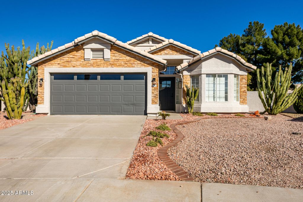 Photo of 6152 W Blackhawk Drive, Glendale, AZ 85308 (MLS # 6958487)