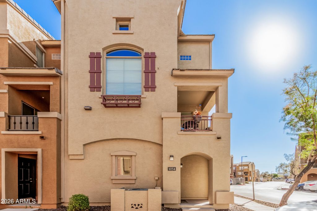 Photo of 900 S 94th Street #1054, Chandler, AZ 85224 (MLS # 6977688)