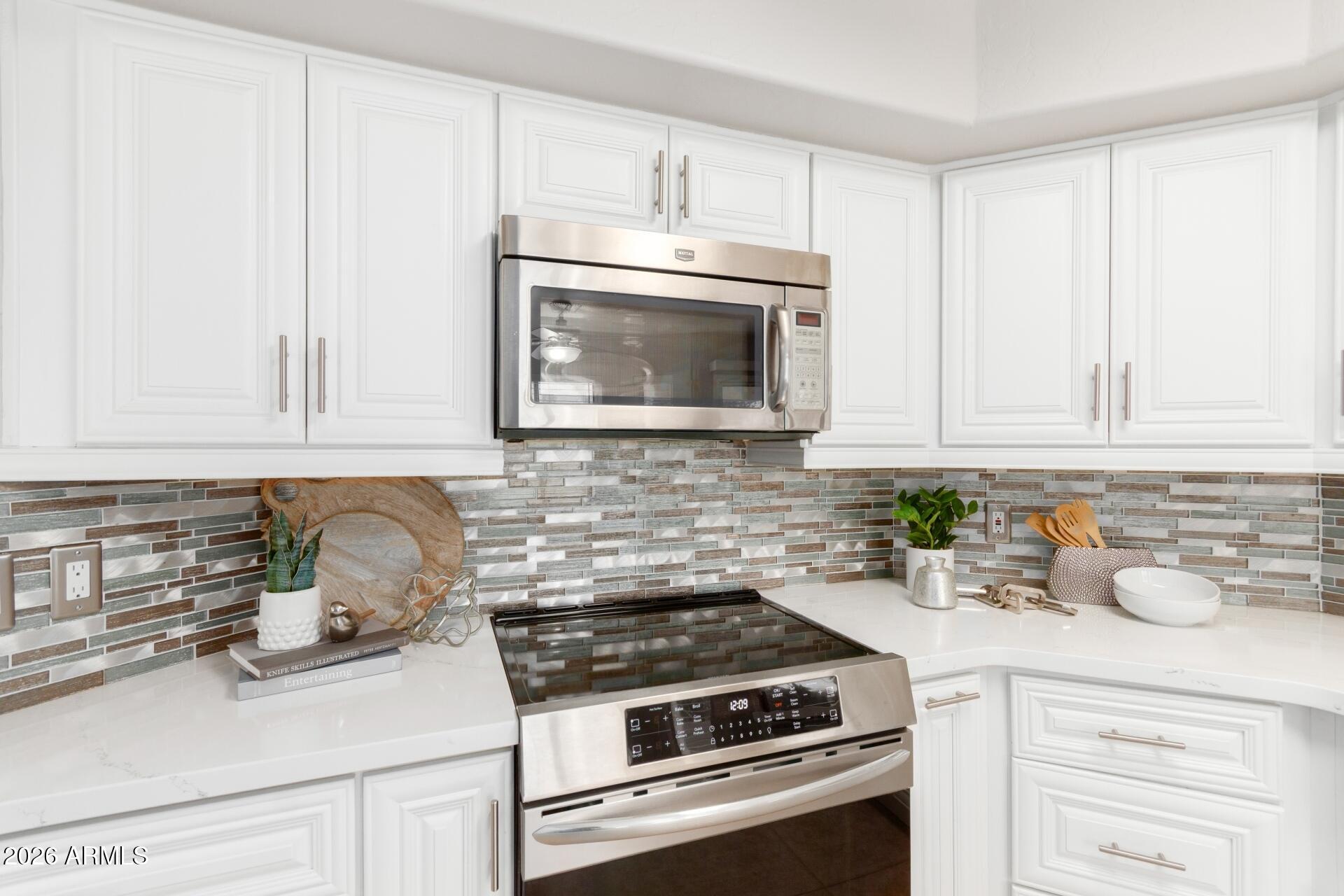 3611 E WINDMERE Drive