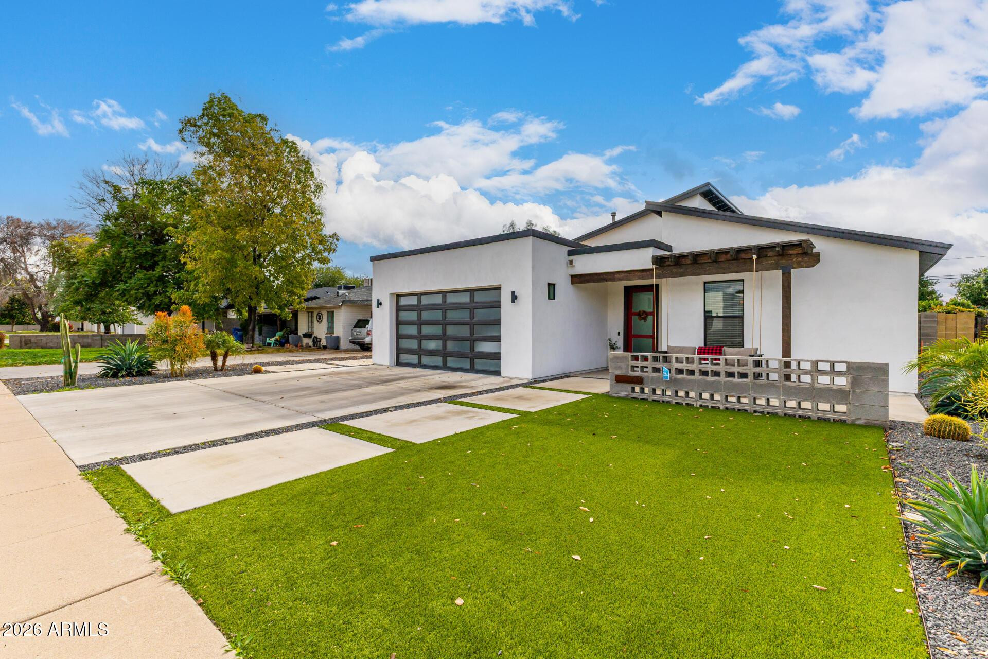 1831 E Montecito Avenue