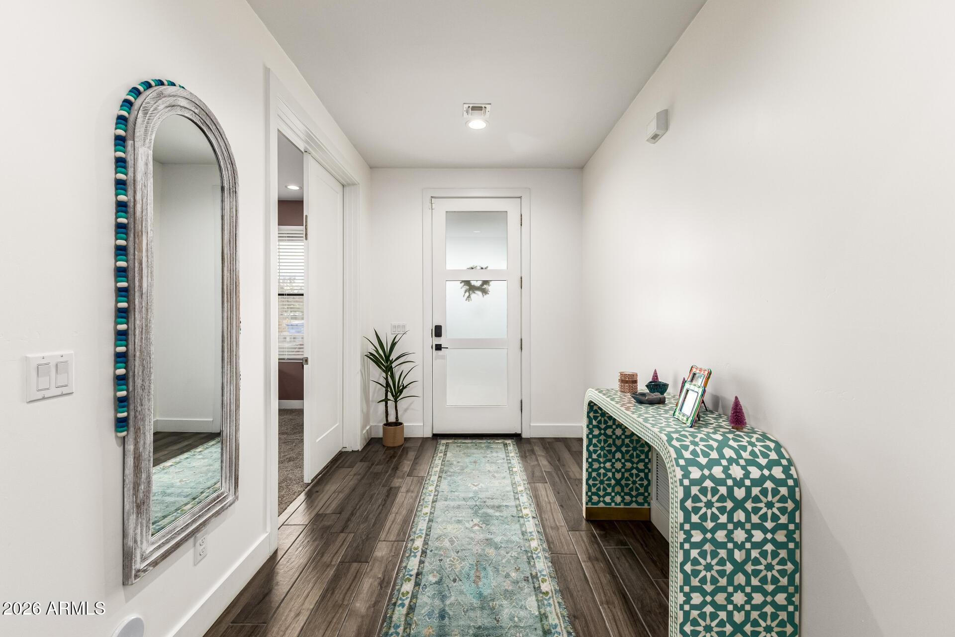 1831 E Montecito Avenue