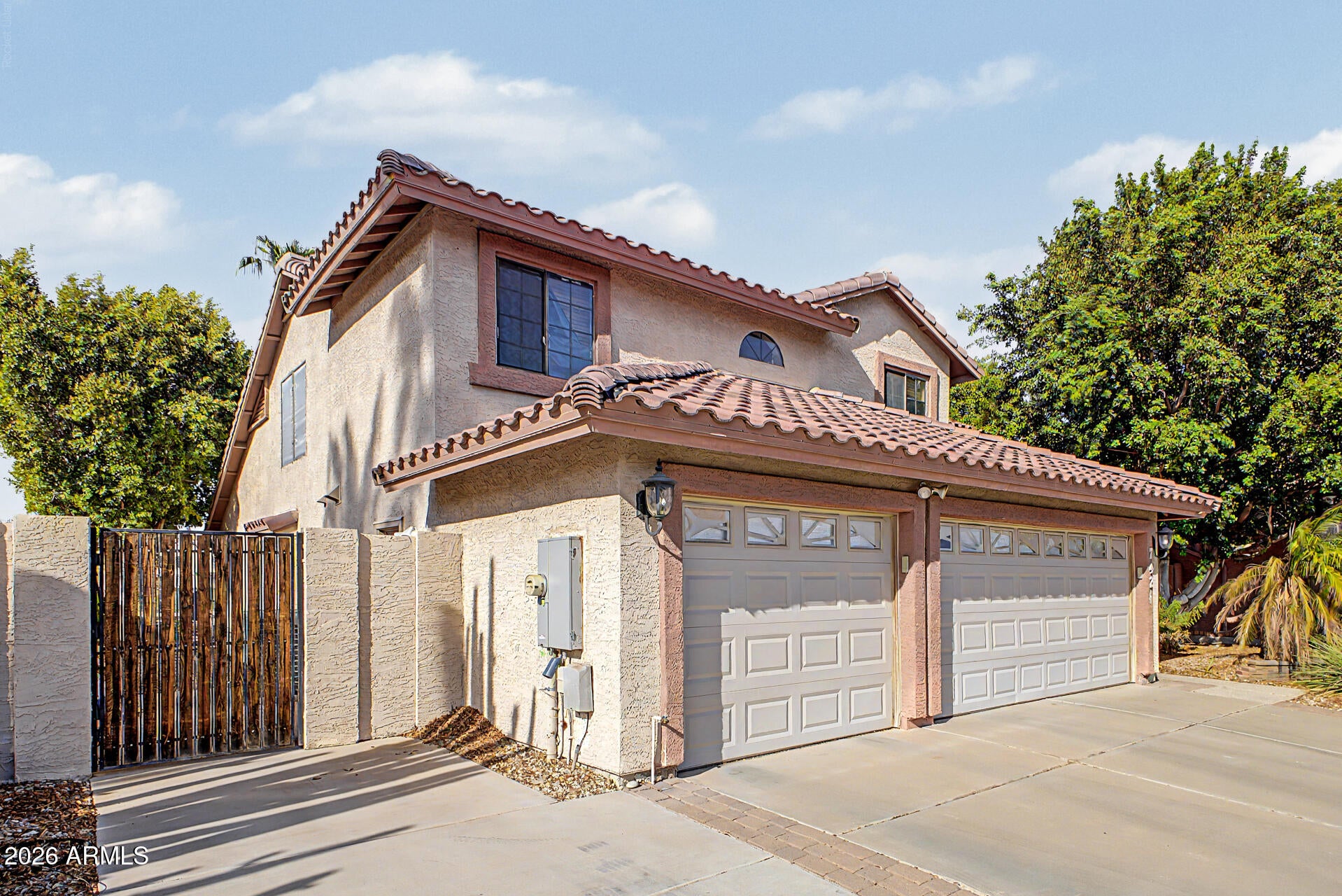 7426 W ORAIBI Drive