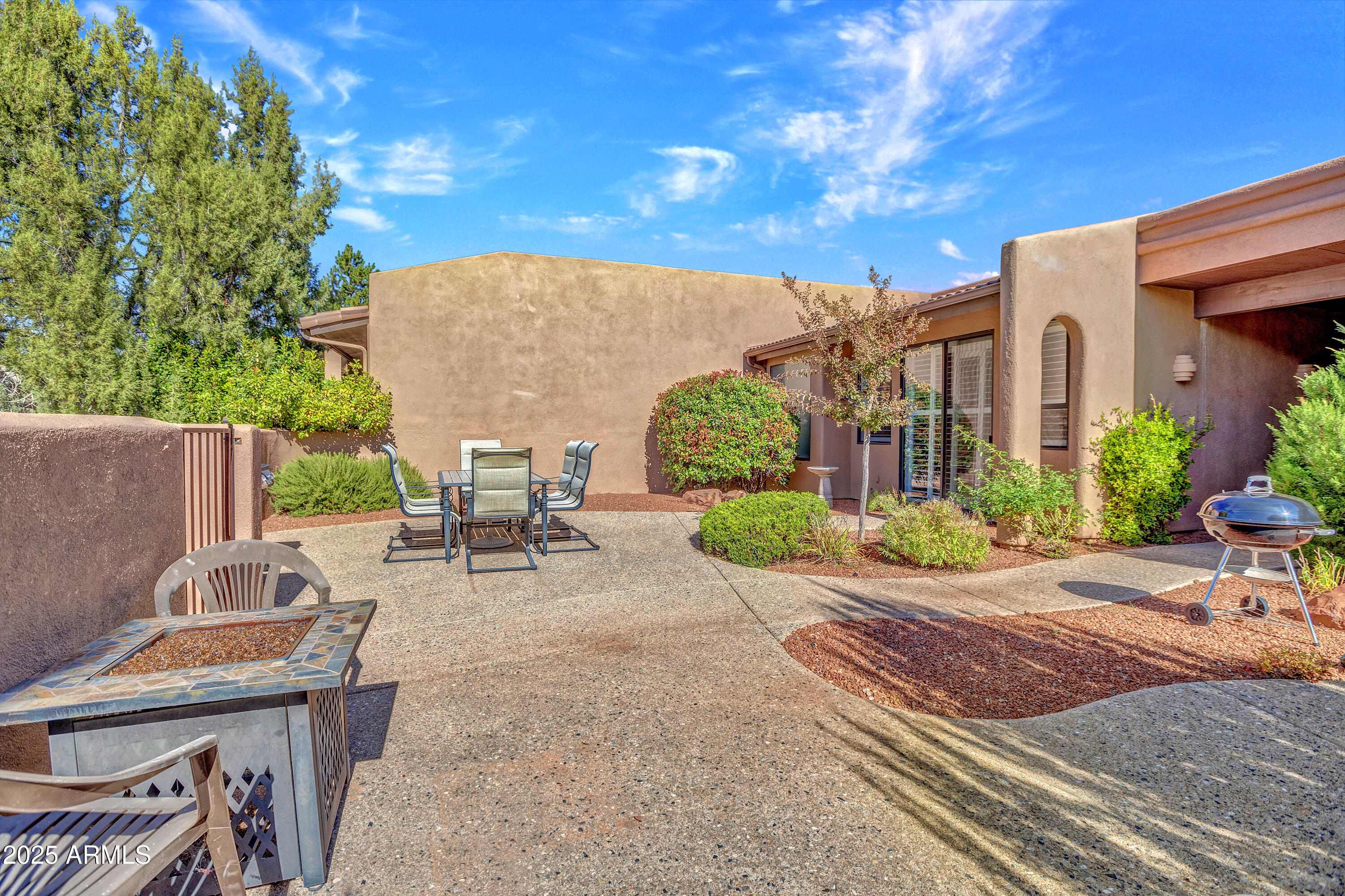 ARROYO SECO TOWNHOMES - Residential