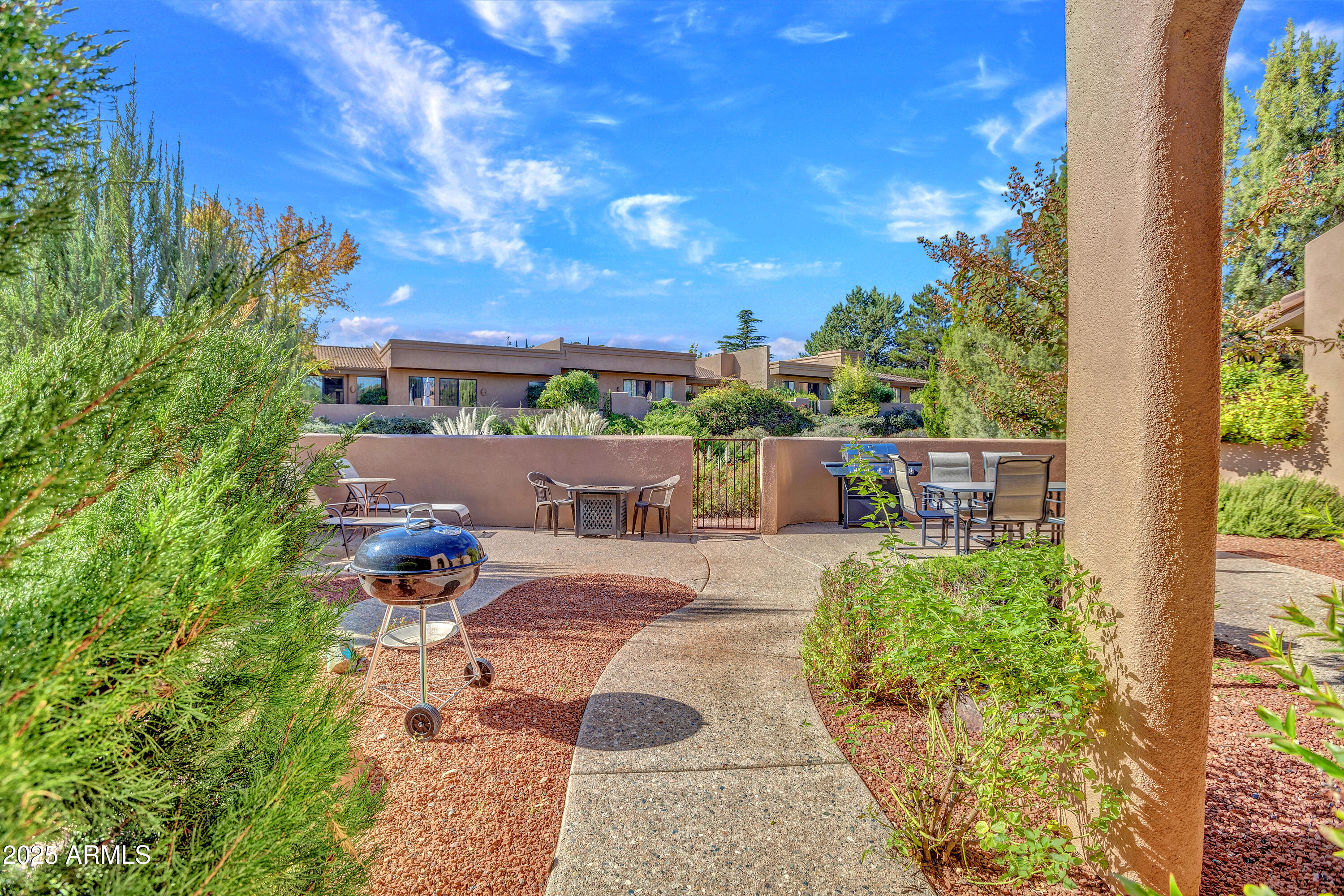 ARROYO SECO TOWNHOMES - Residential