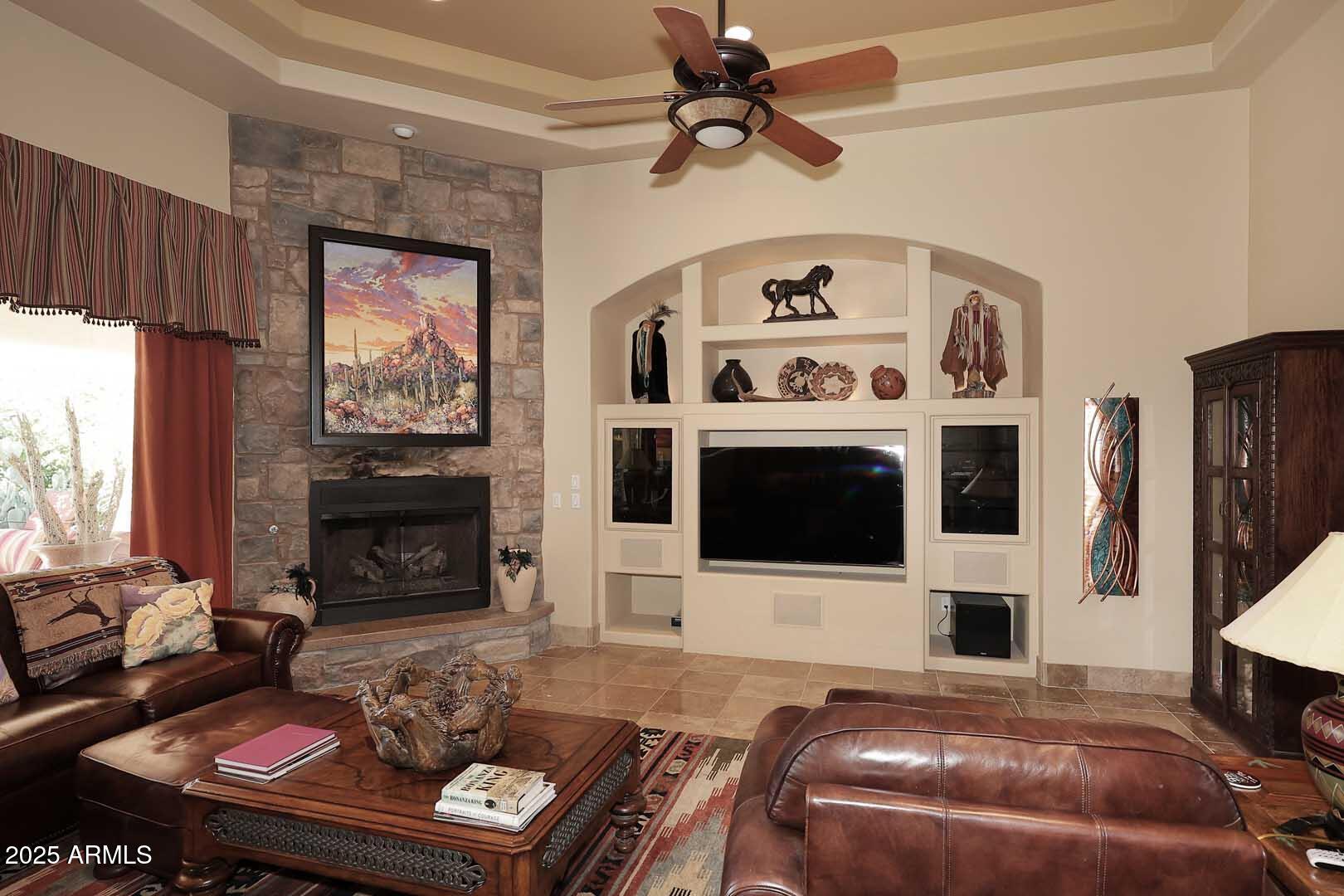 10925 E SOUTHWIND Lane