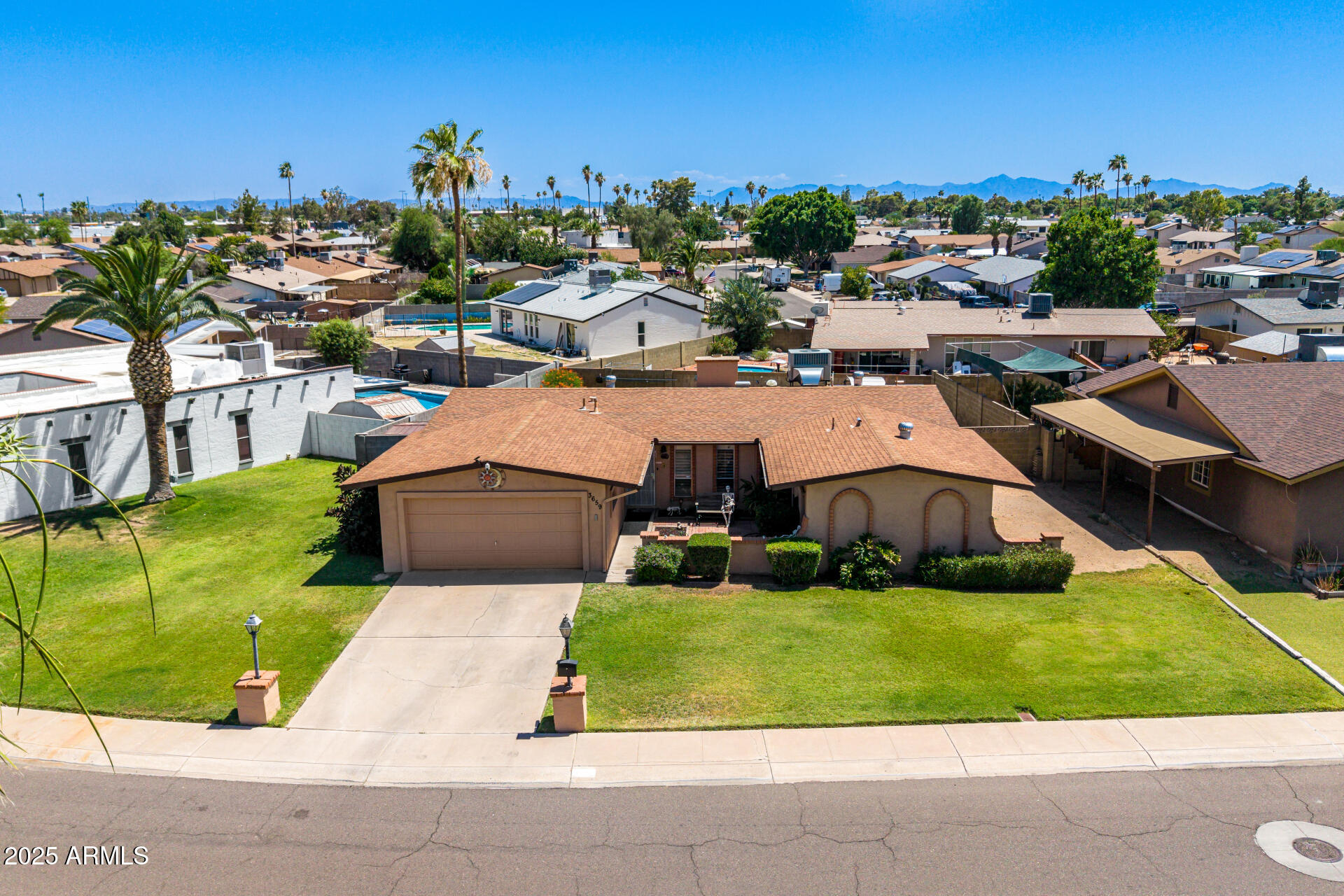 Homes 2 3659 W Windrose Drive