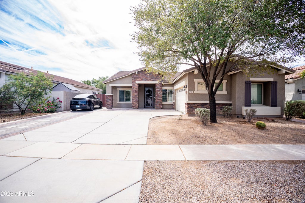 Photo of 2955 E Santa Fe Lane, Gilbert, AZ 85297 (MLS # 7084385)