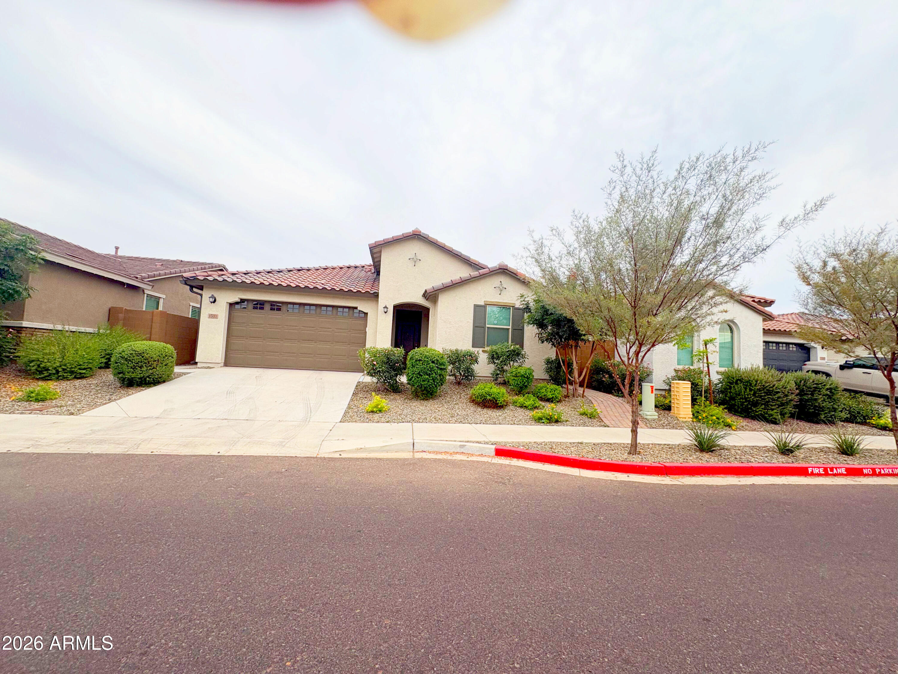 1533 W CARMEN Street