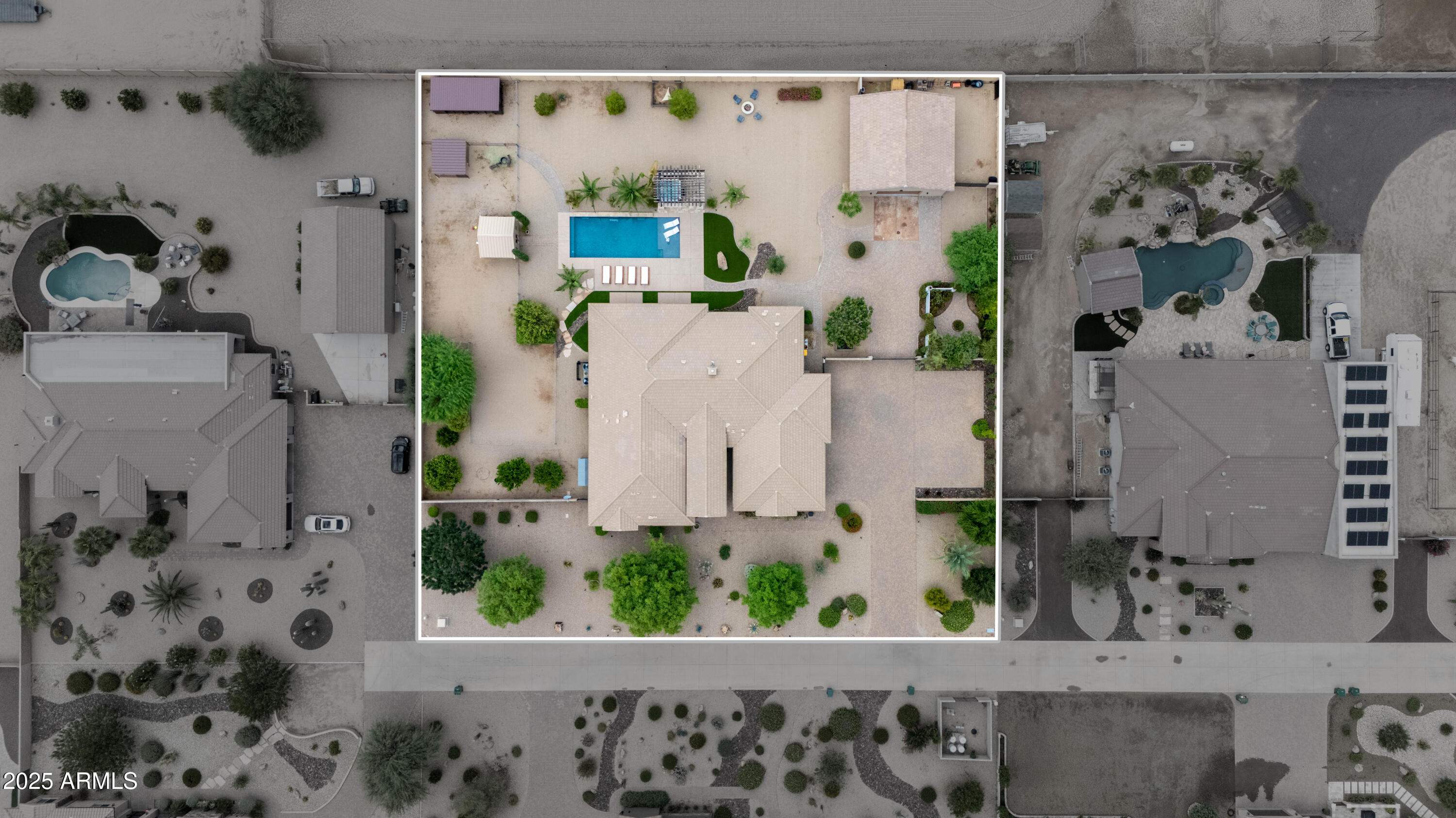 806 W DESERT RANCH Road