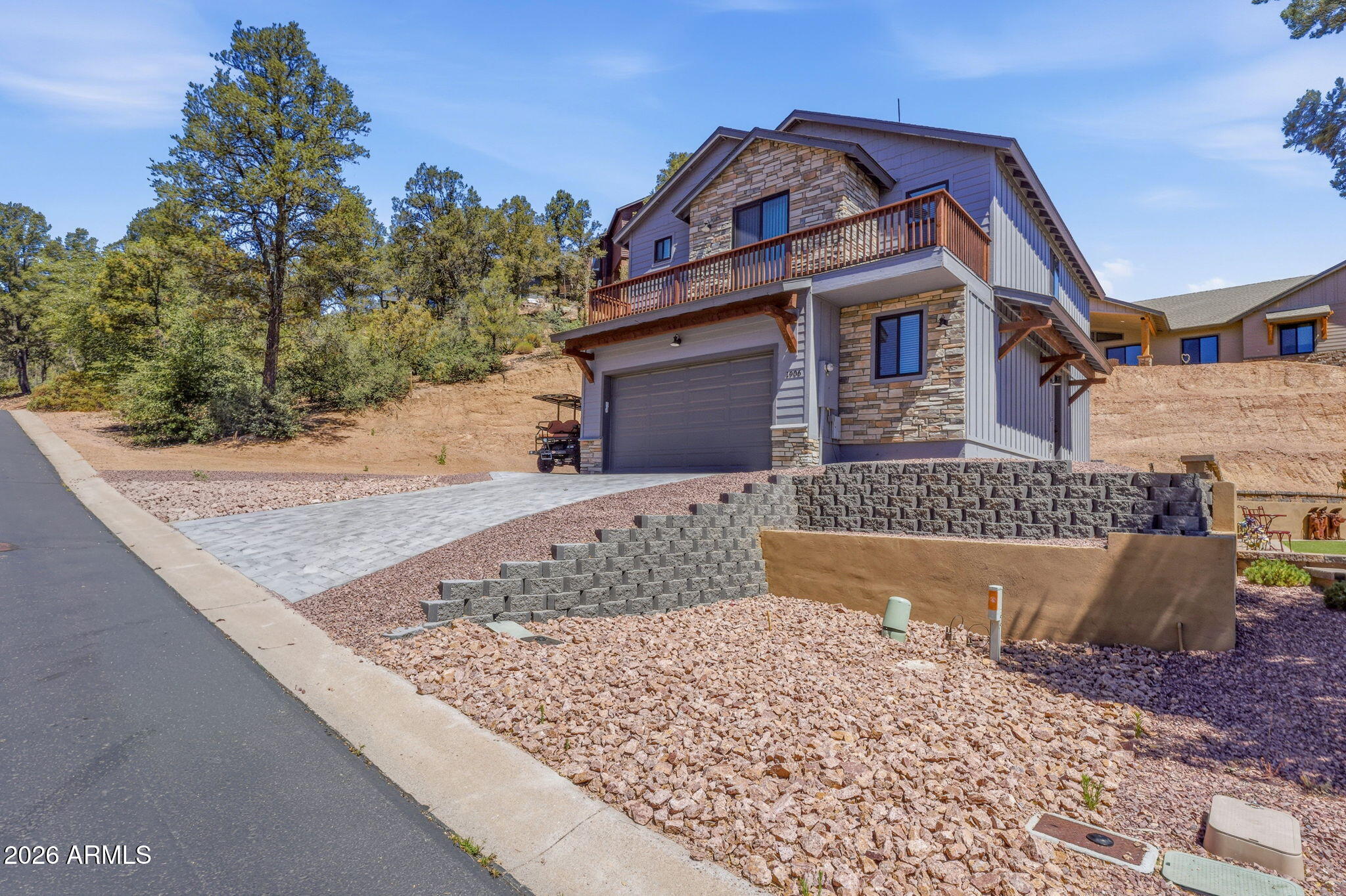 1906 E Rainbow Trail