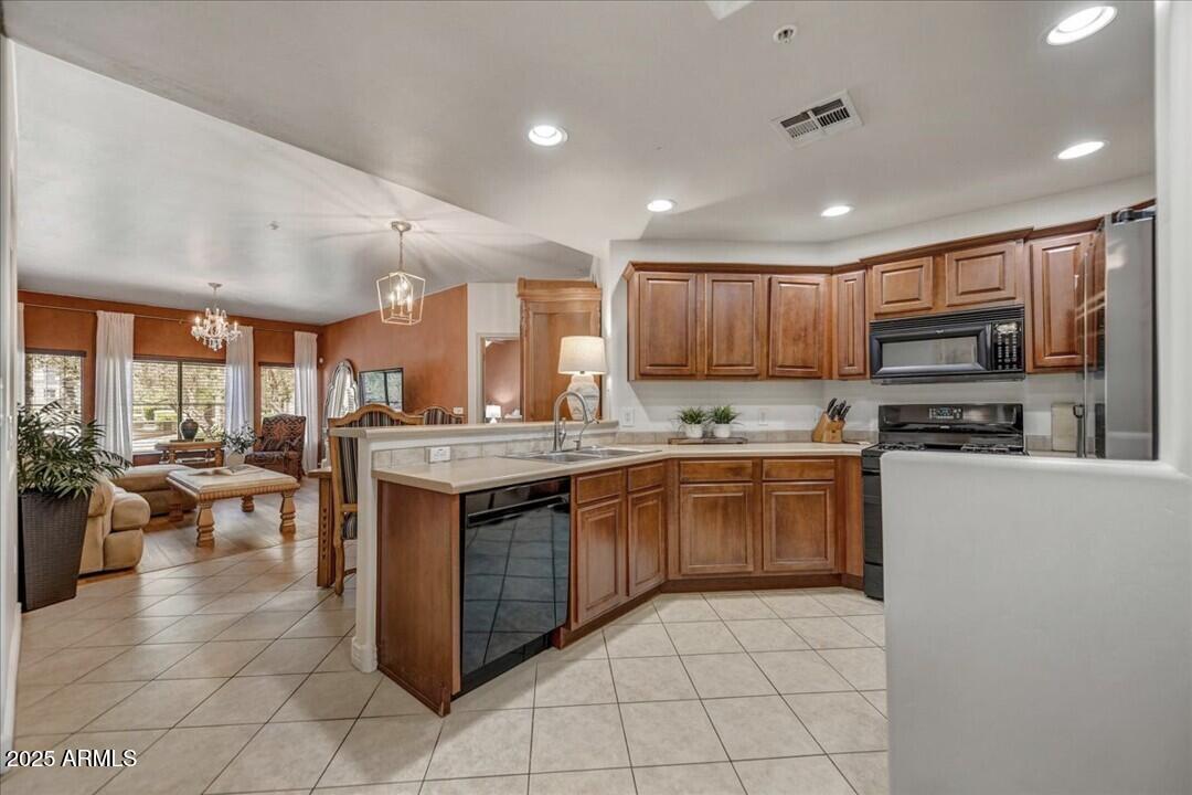 5450 E DEER VALLEY Drive 1020