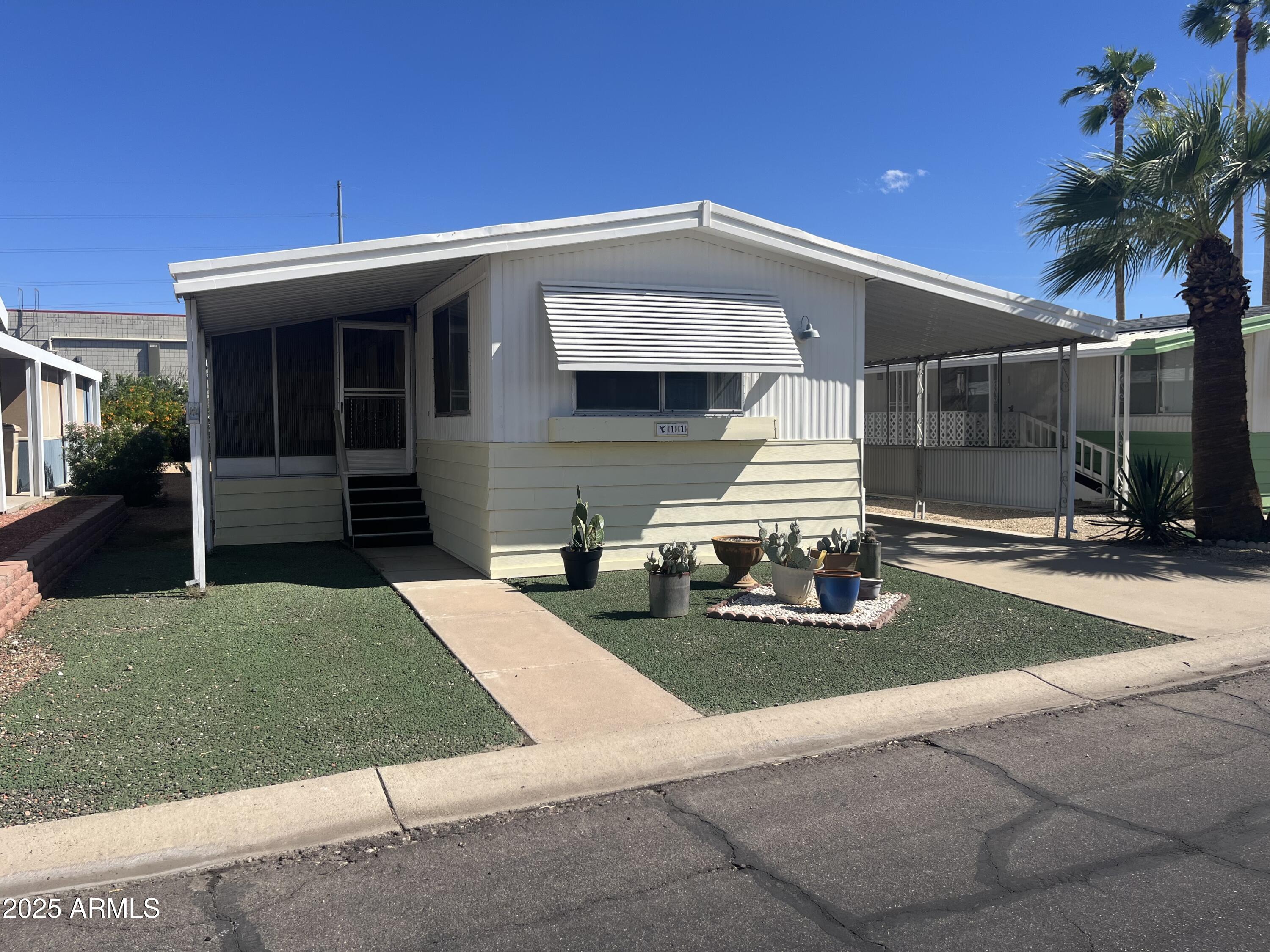 10960 N 67th Avenue 11